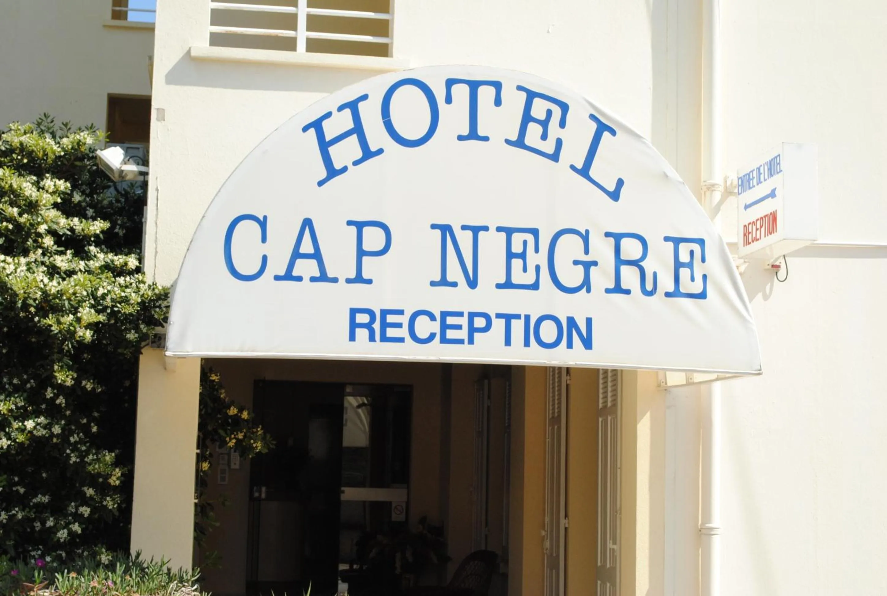 Lobby or reception in Cap Nègre Hôtel