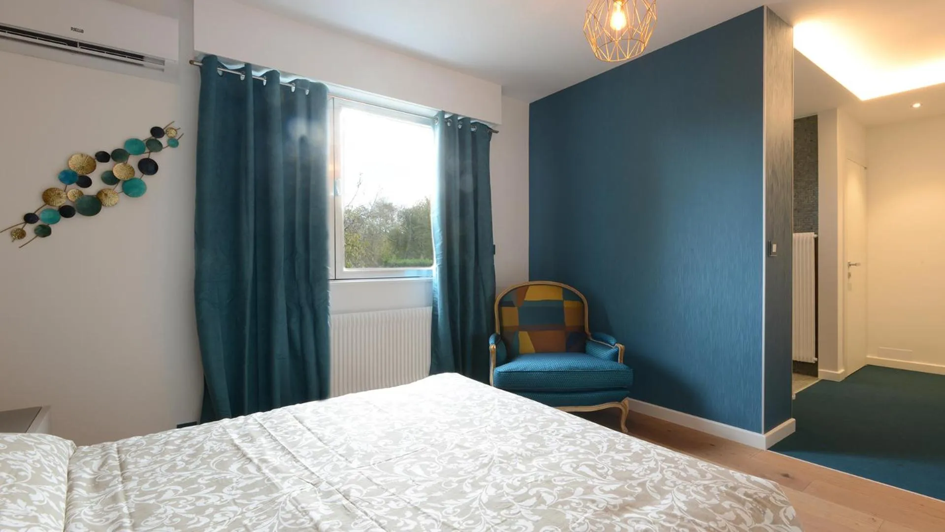 Photo of the whole room, Bed in Villa Escapade Colmar avec parking
