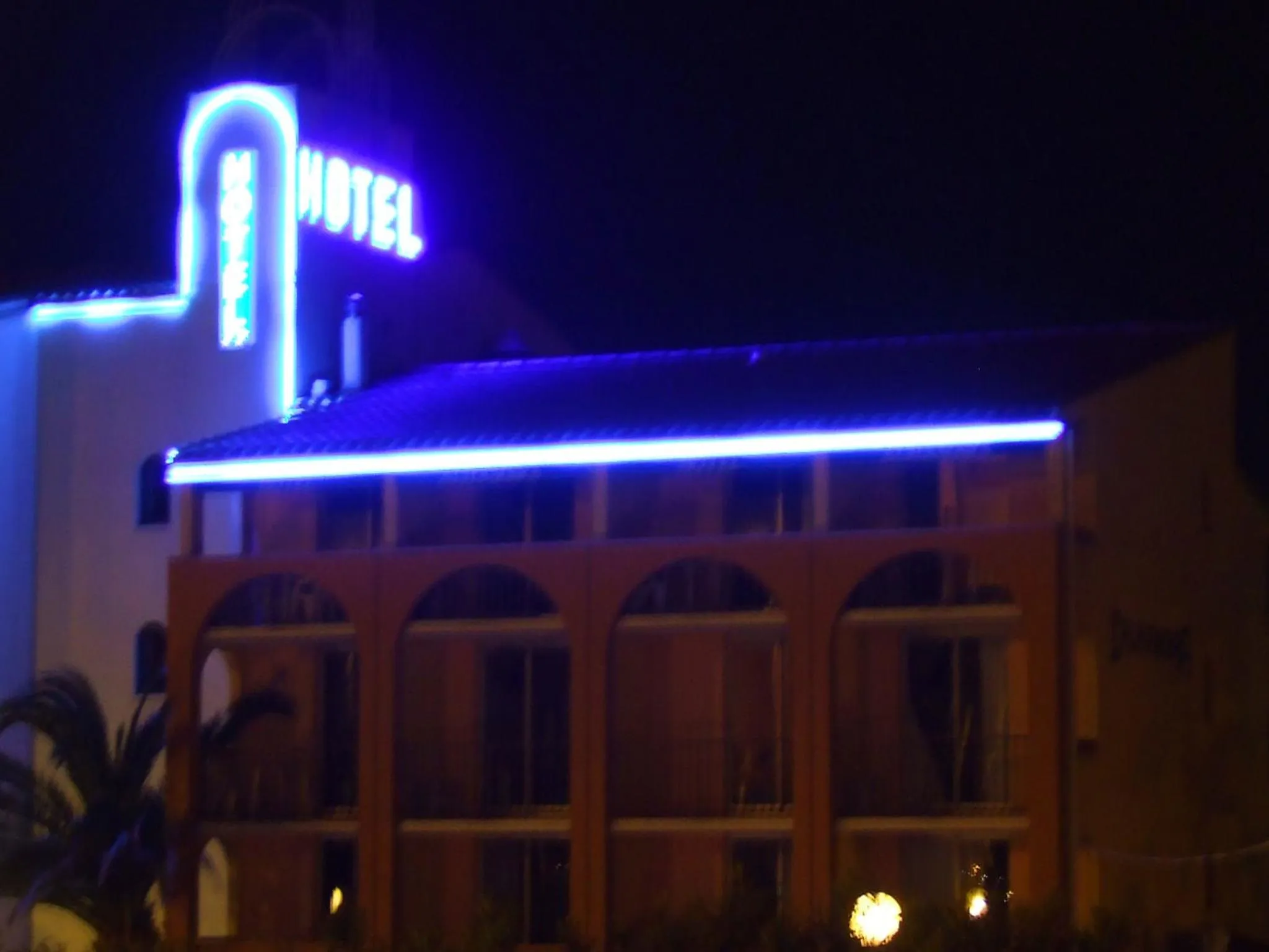 Facade/entrance in Hotel Alhambra