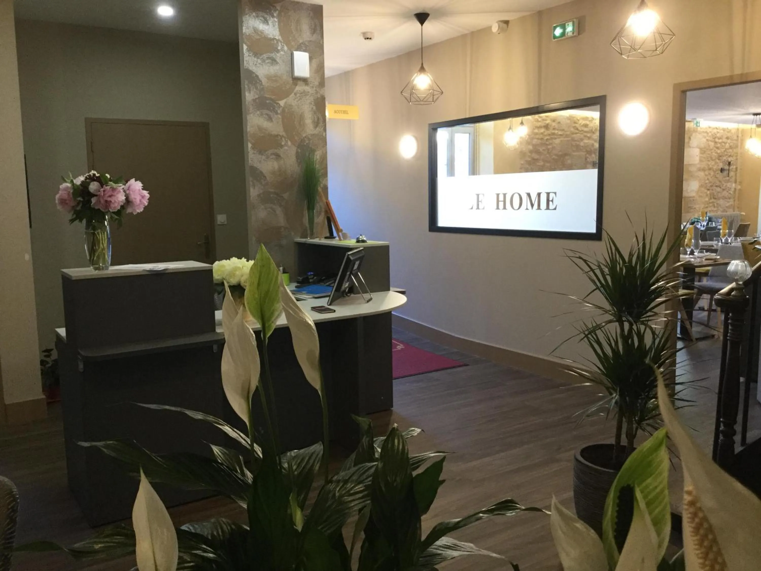 Area and facilities in Le Home