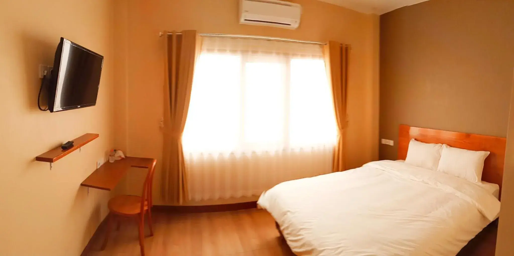 Superior Double Room in Bluefire Homestay Syariah Superior Double Room in Bluefire Homestay Syariah