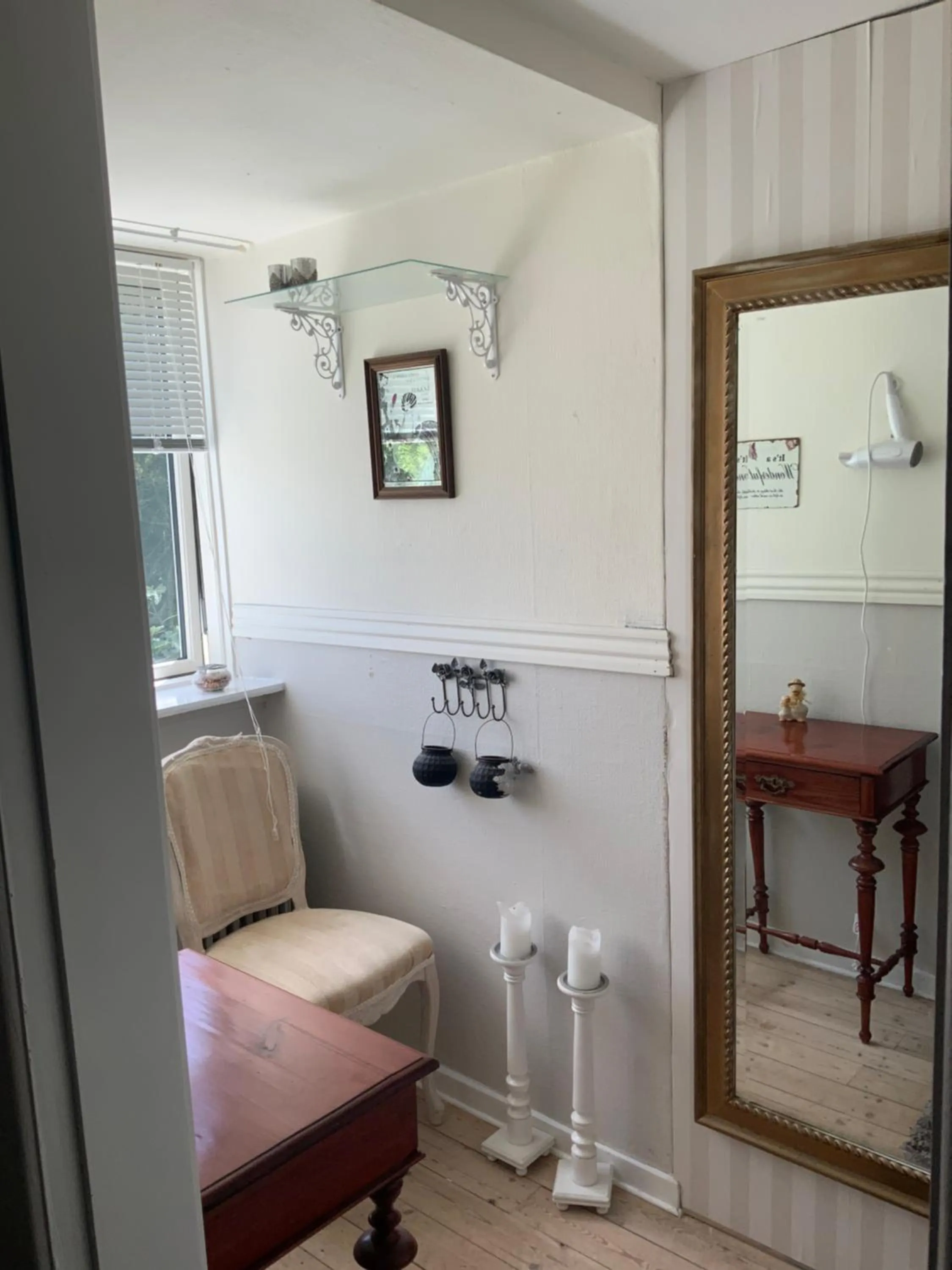 Communal lounge/ TV room in Den Gamle Apotekergaard