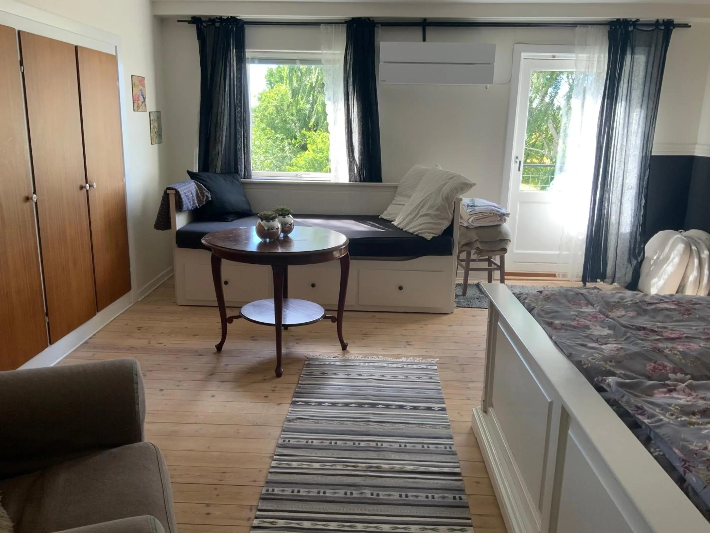 Living room, Bed in Den Gamle Apotekergaard