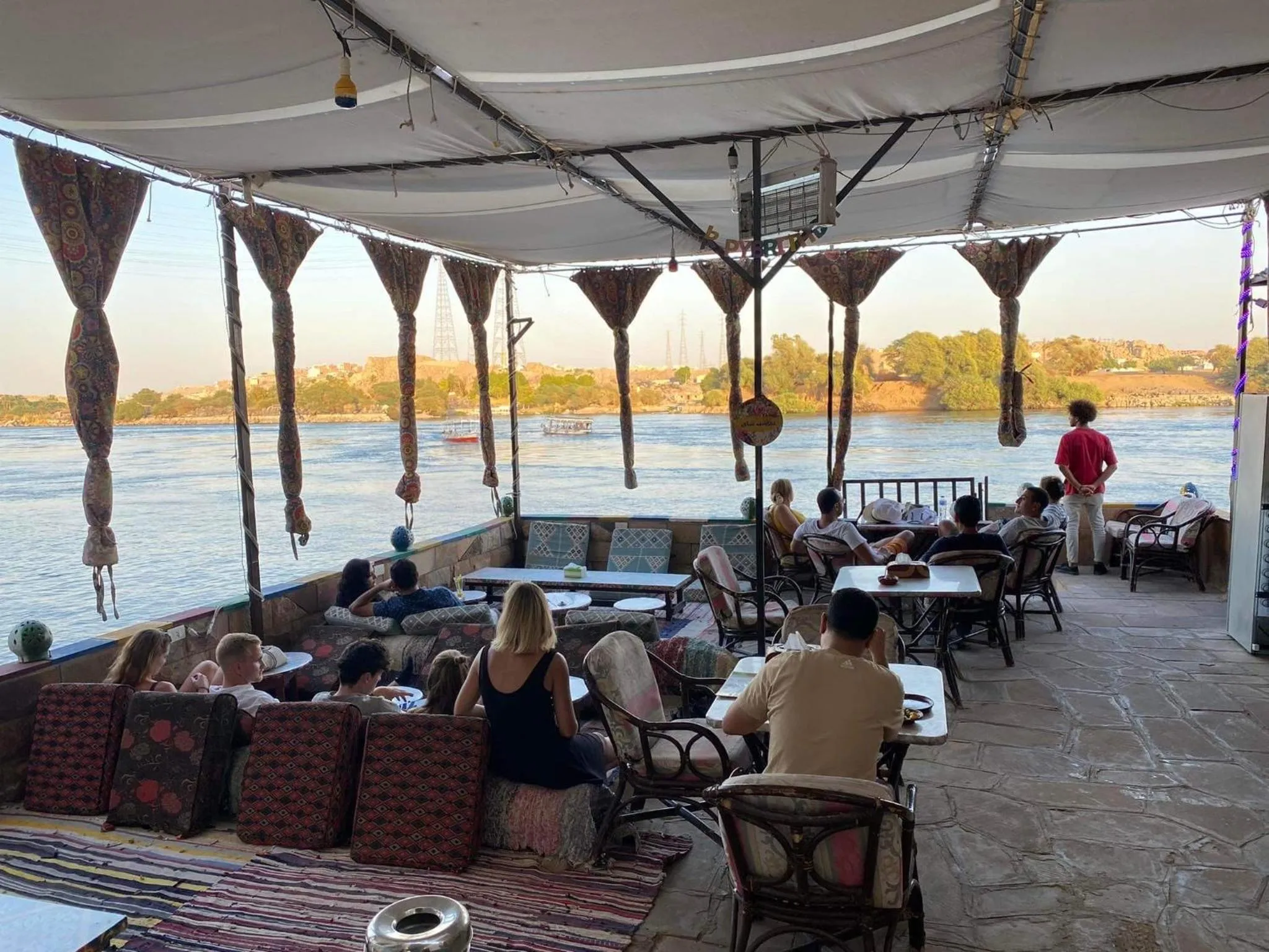 Restaurant/places to eat in Opal privat nubian hotel