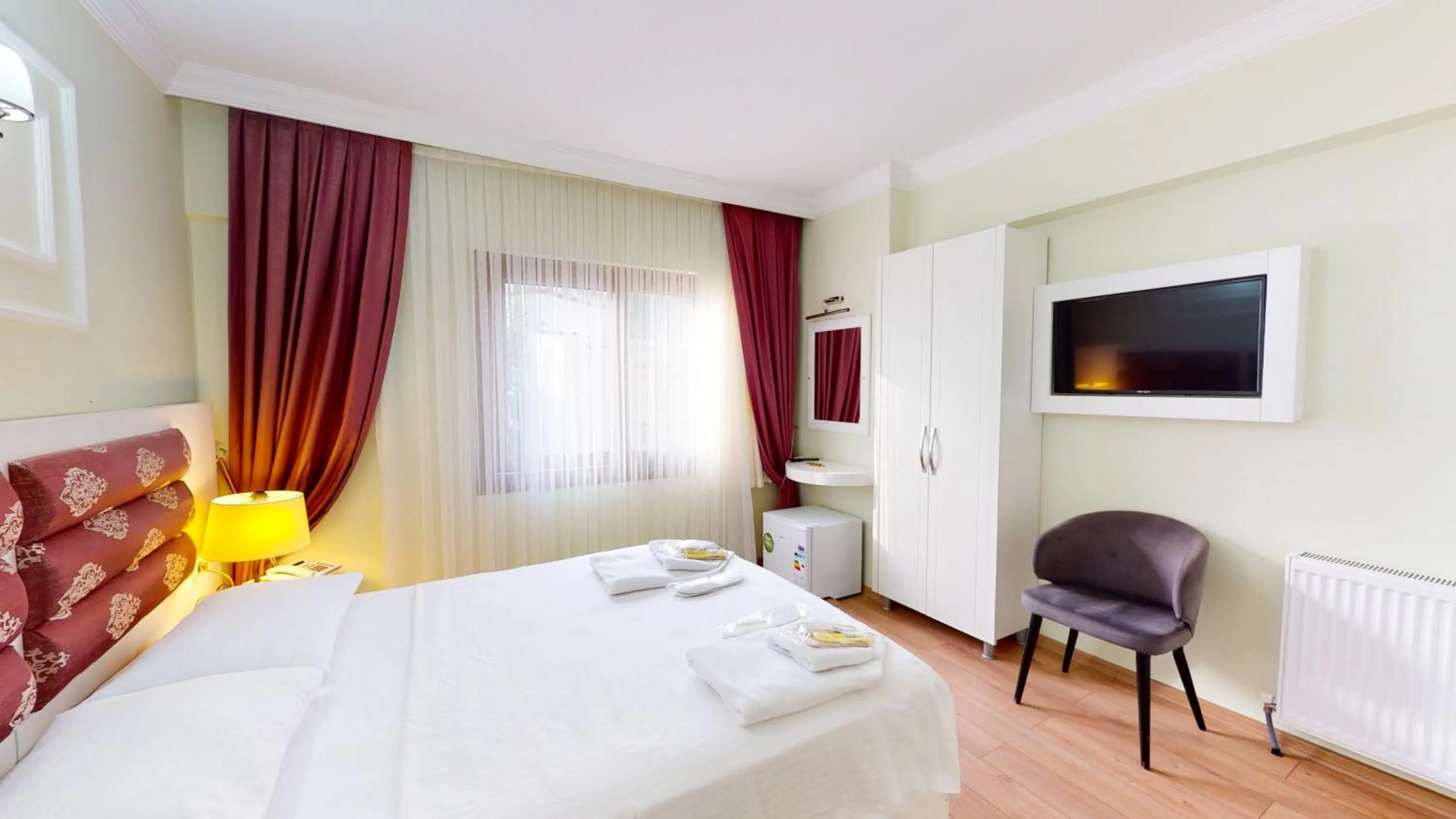 Bed in The Wolf Hotel