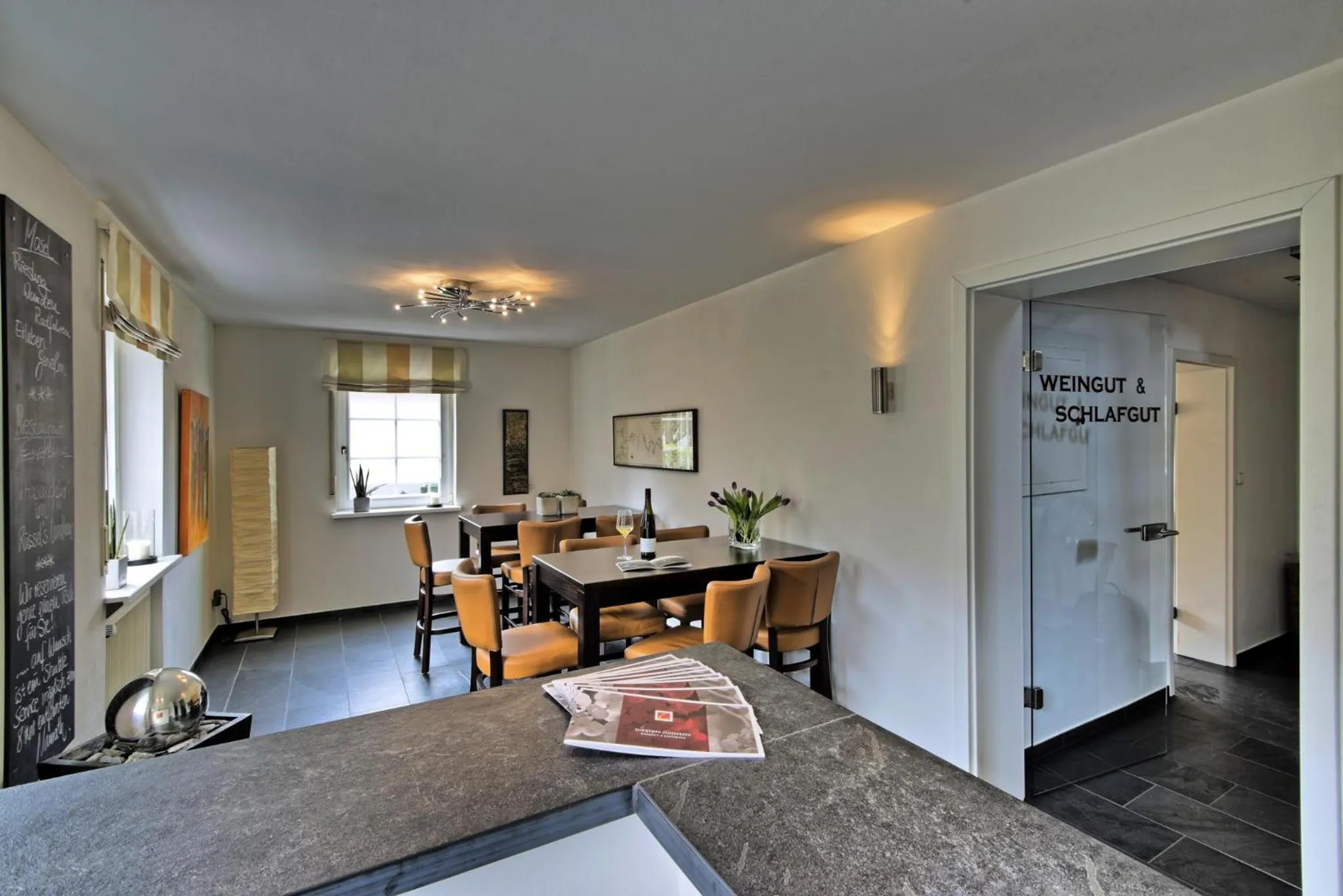 Lobby or reception in Weingut & Gästehaus Christoph Clüsserath