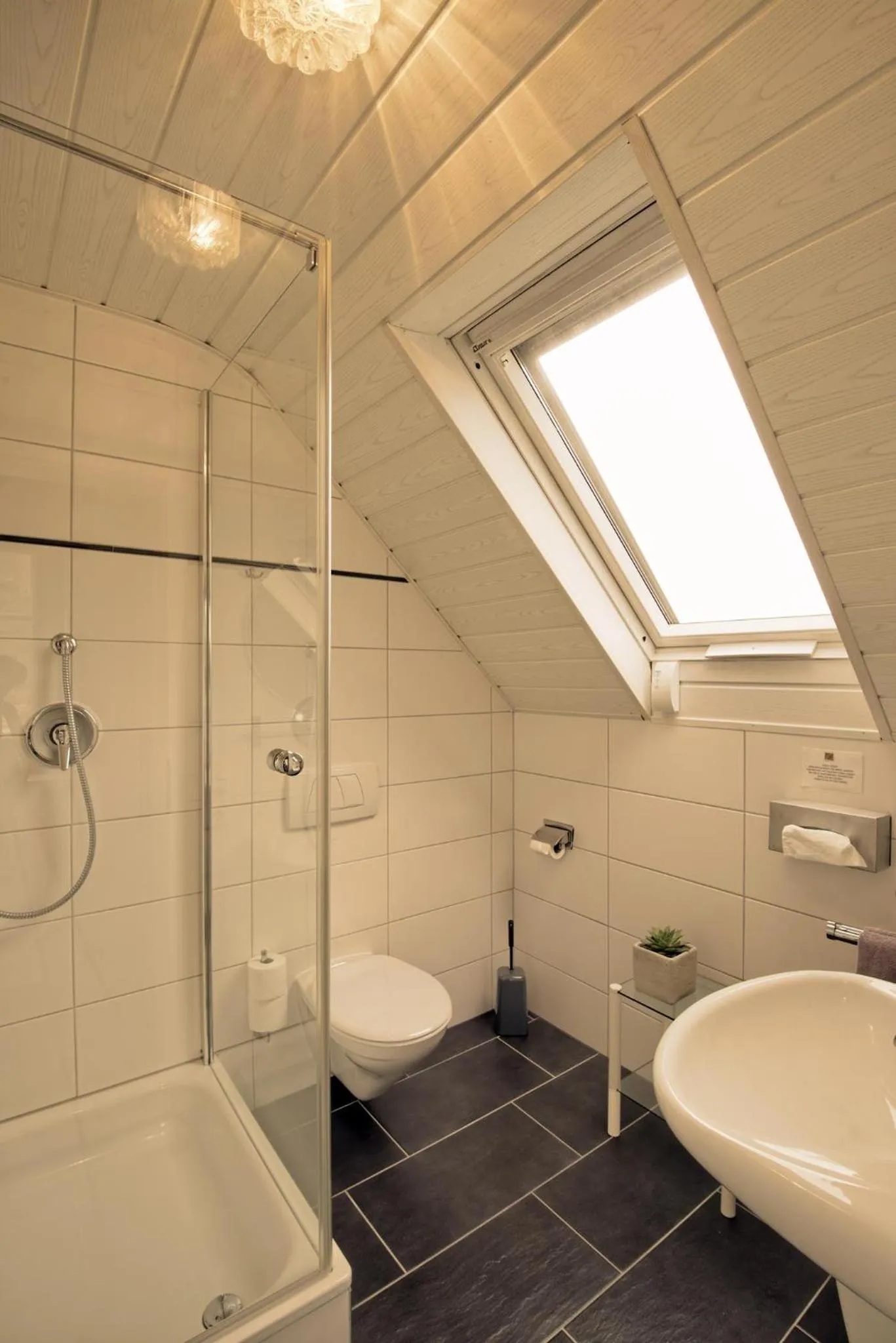 Bathroom in Weingut & Gästehaus Christoph Clüsserath