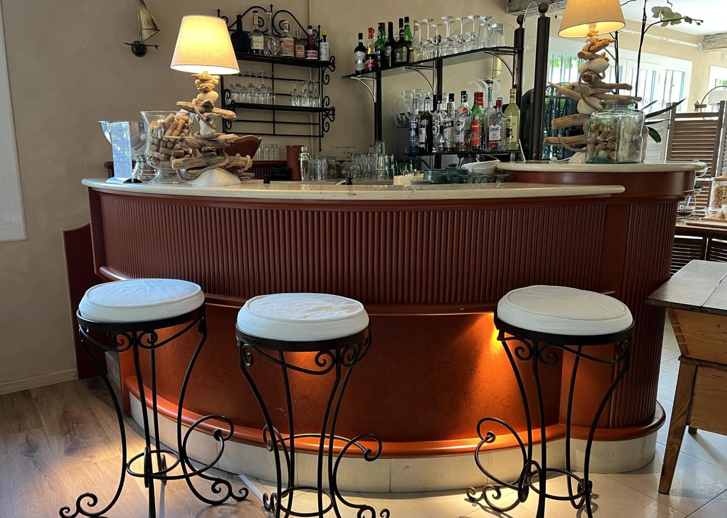 Lounge or bar in Hôtel Beau Site - Cap d'Antibes