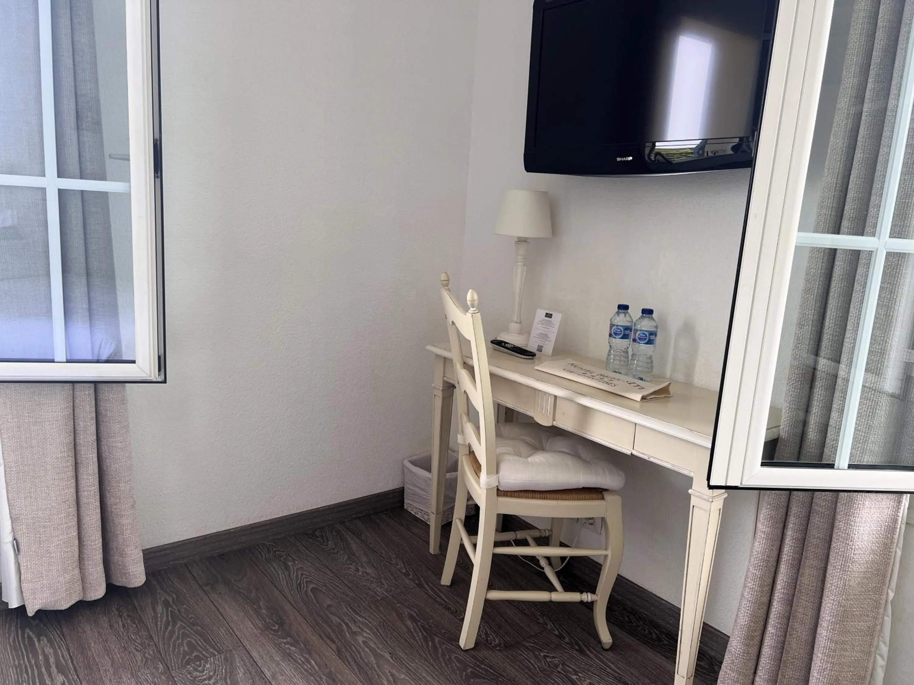 Bedroom in Hôtel Beau Site - Cap d'Antibes