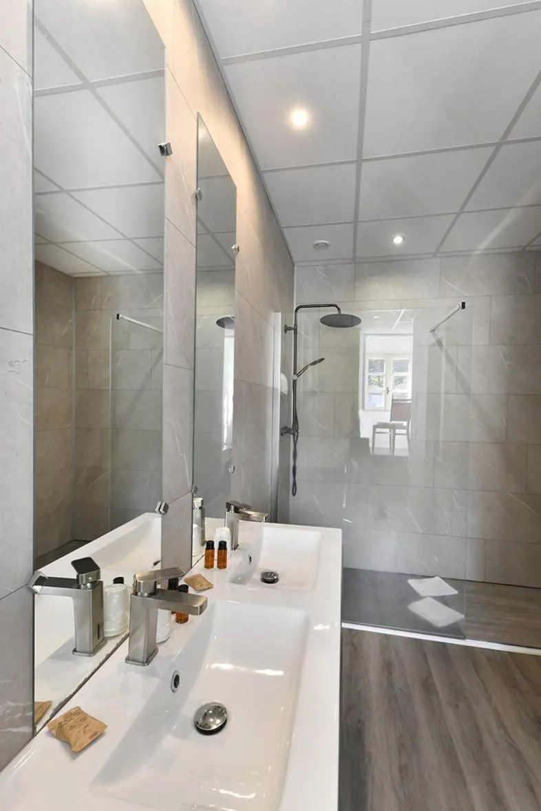 Bathroom in Les Portes du Cantal