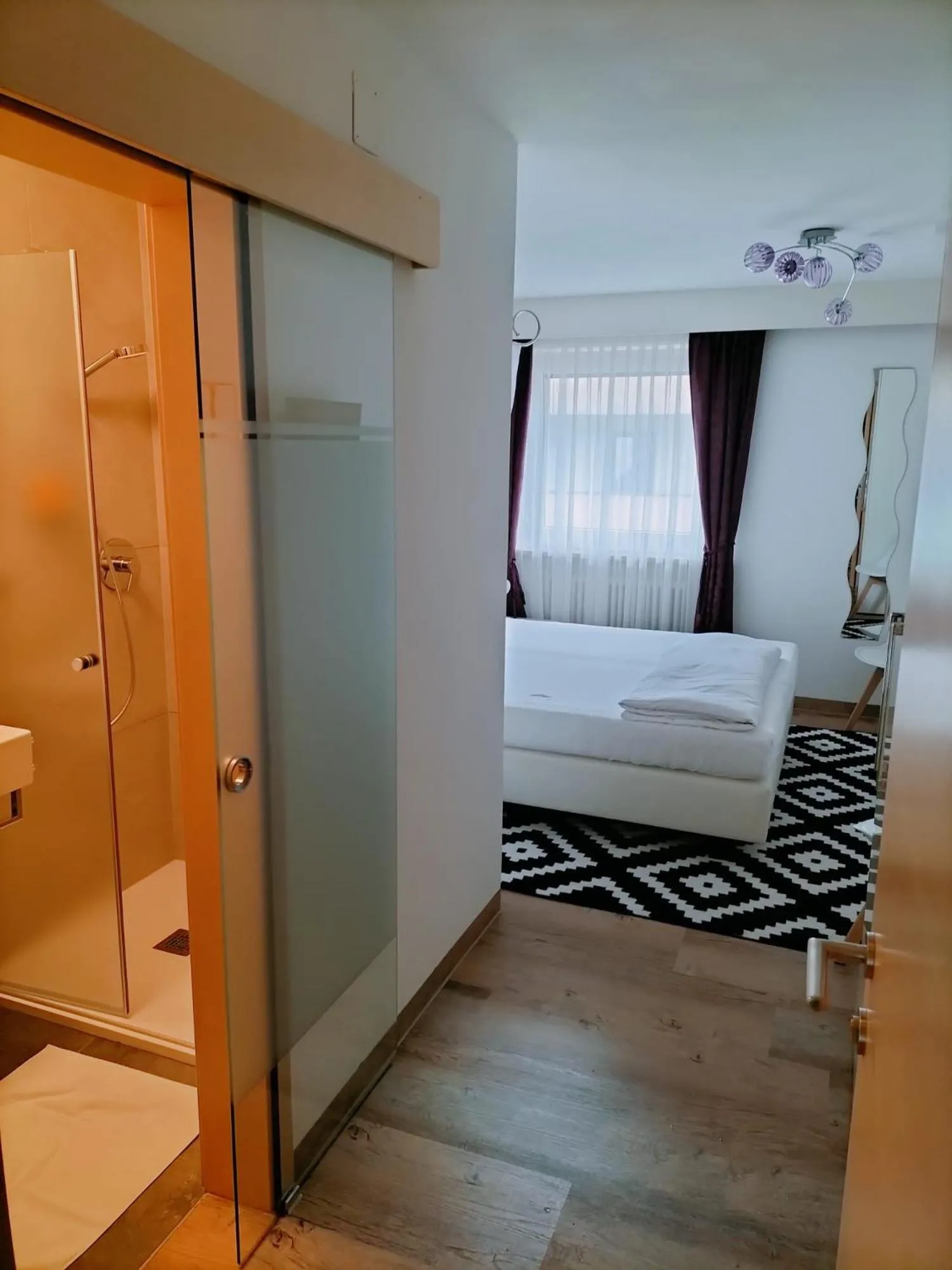 Photo of the whole room, Bed in Garni Apparthotel St Valentin