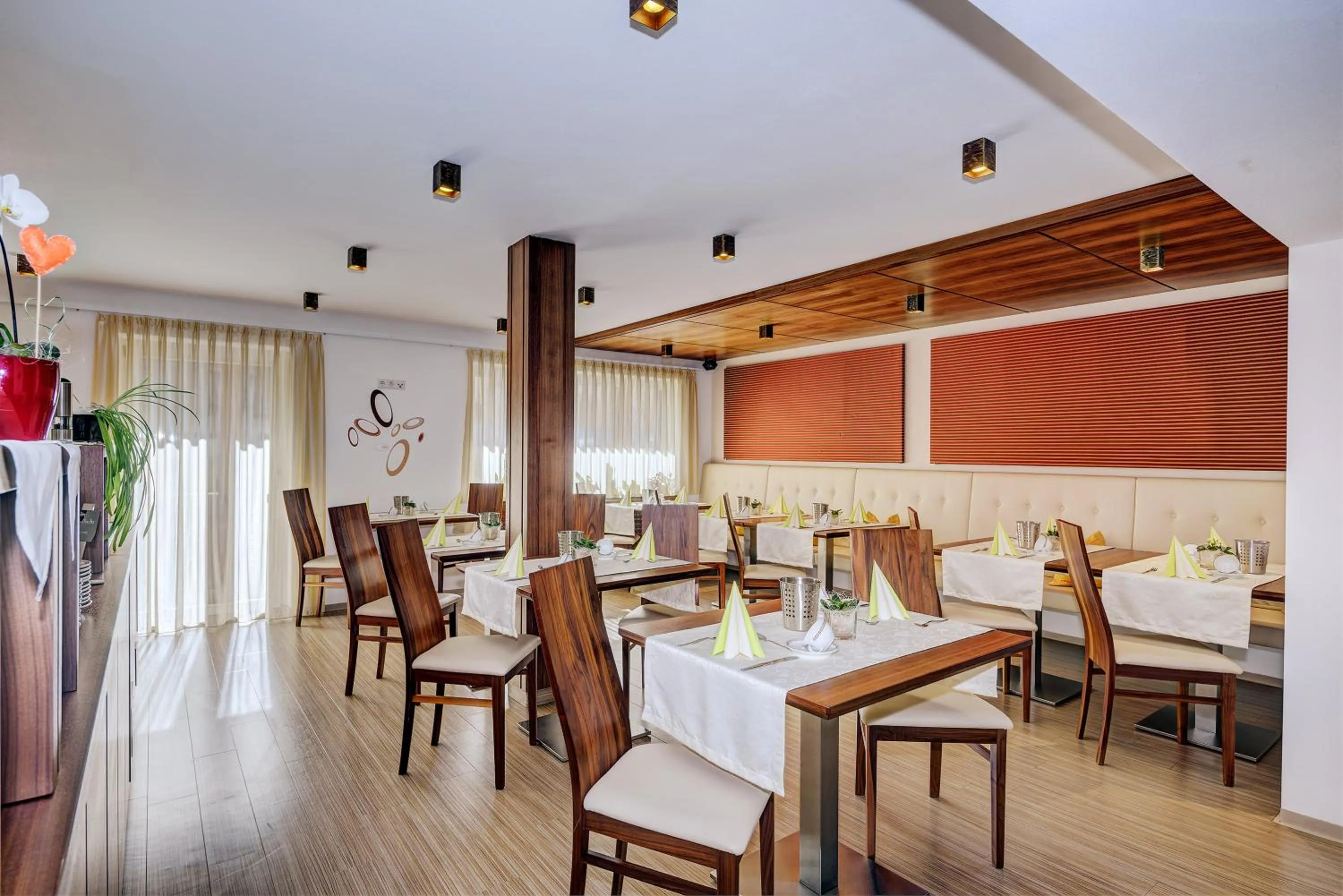 Buffet breakfast in Garni Apparthotel St Valentin