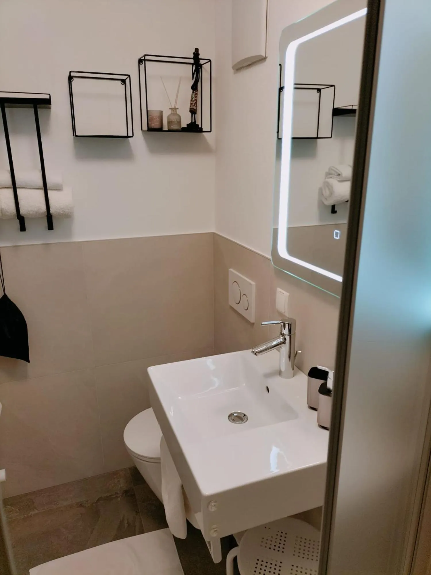 Bathroom in Garni Apparthotel St Valentin