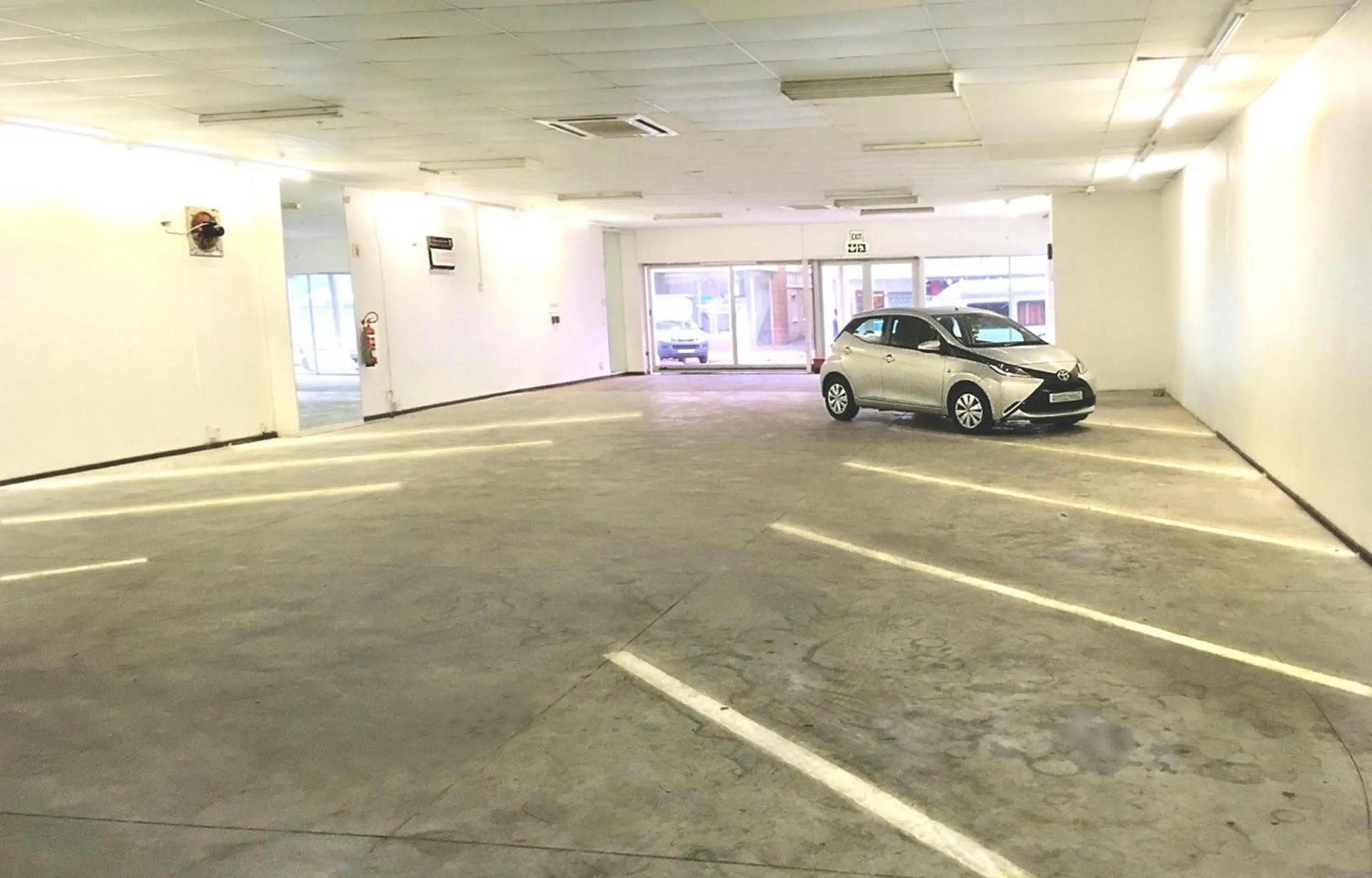 Property building in Athenian Villa