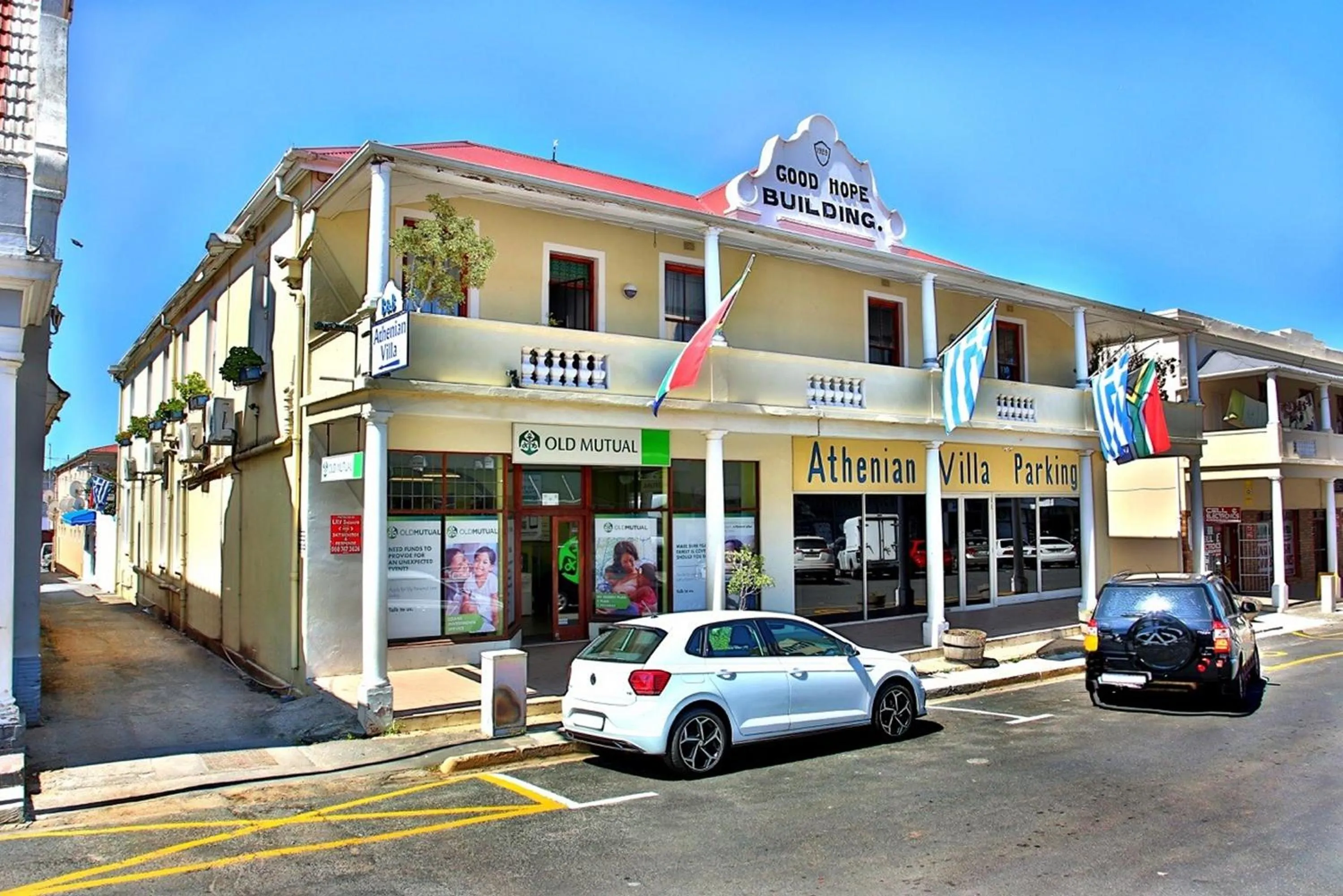 Facade/entrance in Athenian Villa