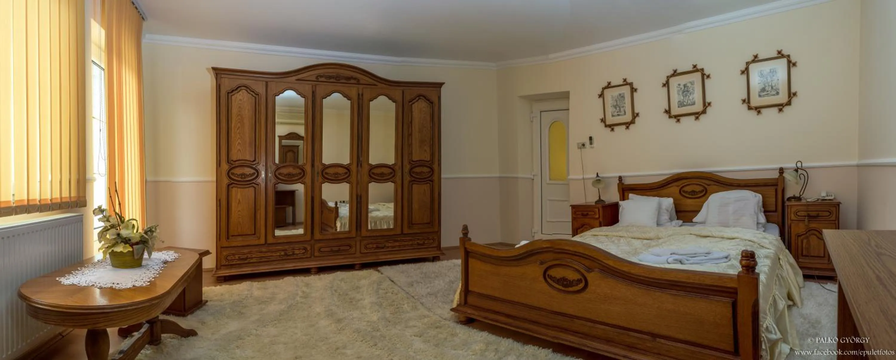 Bed in Parish Bull Hotel