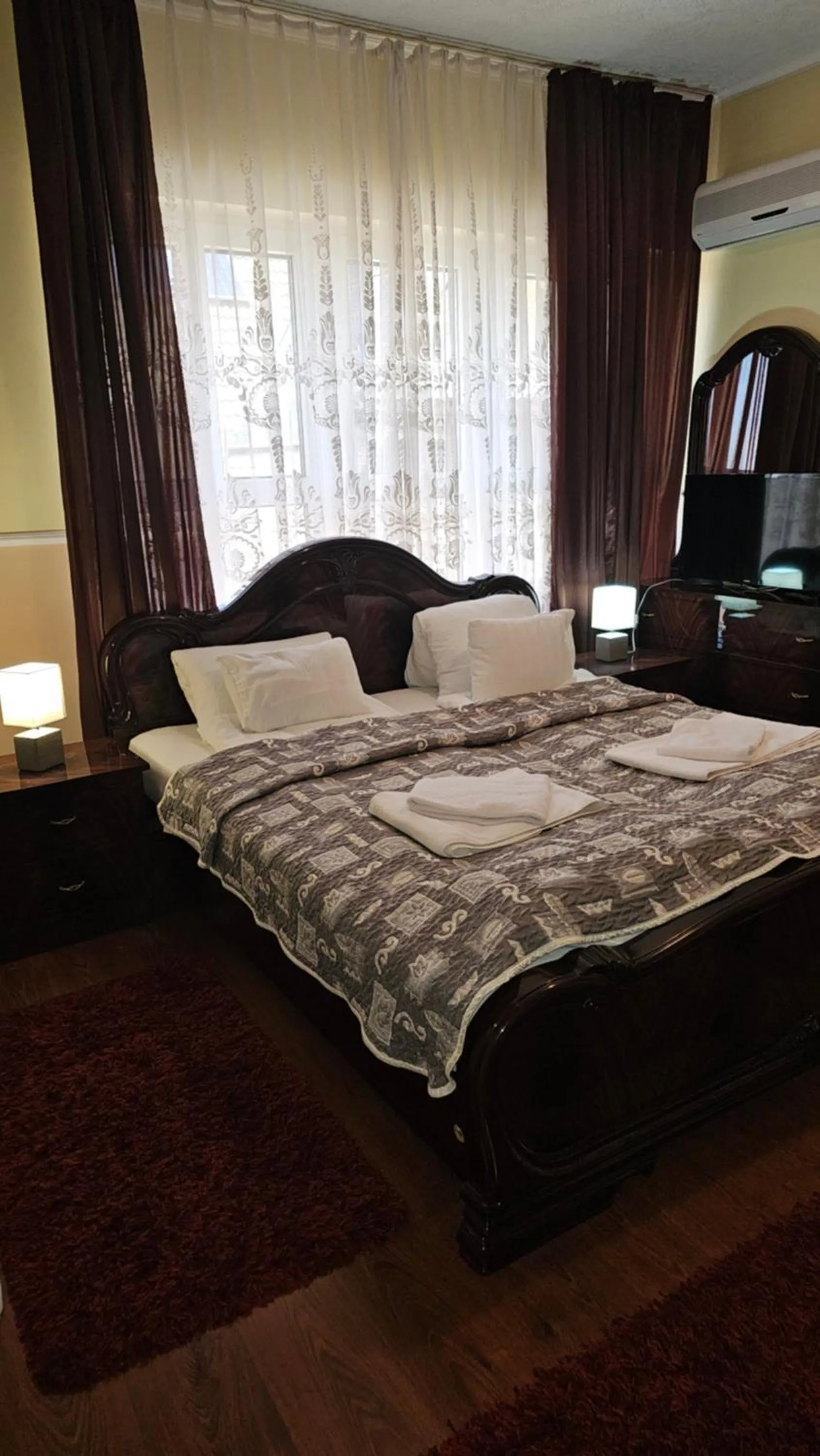 Bed in Parish Bull Hotel