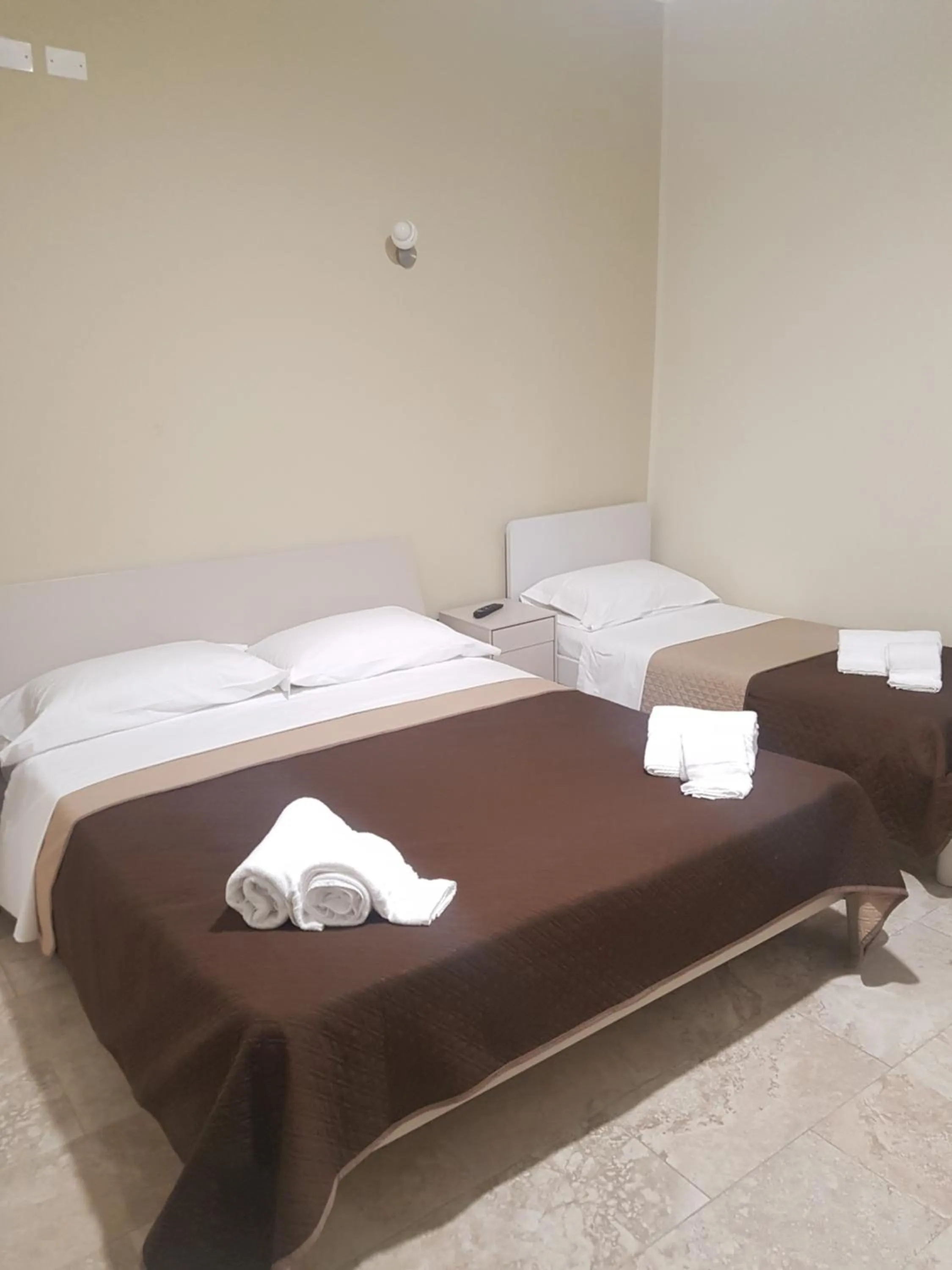 Photo of the whole room, Bed in Hotel Emmy