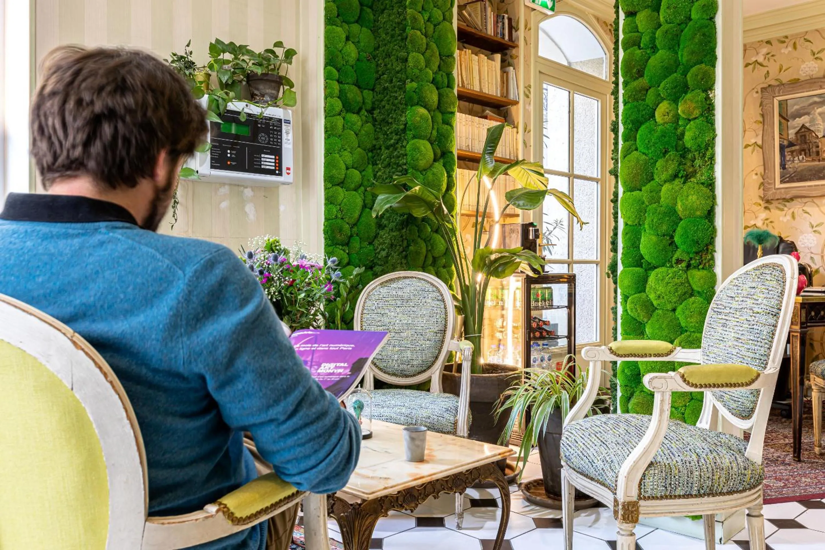 People in Hotel Romance Malesherbes by Patrick Hayat