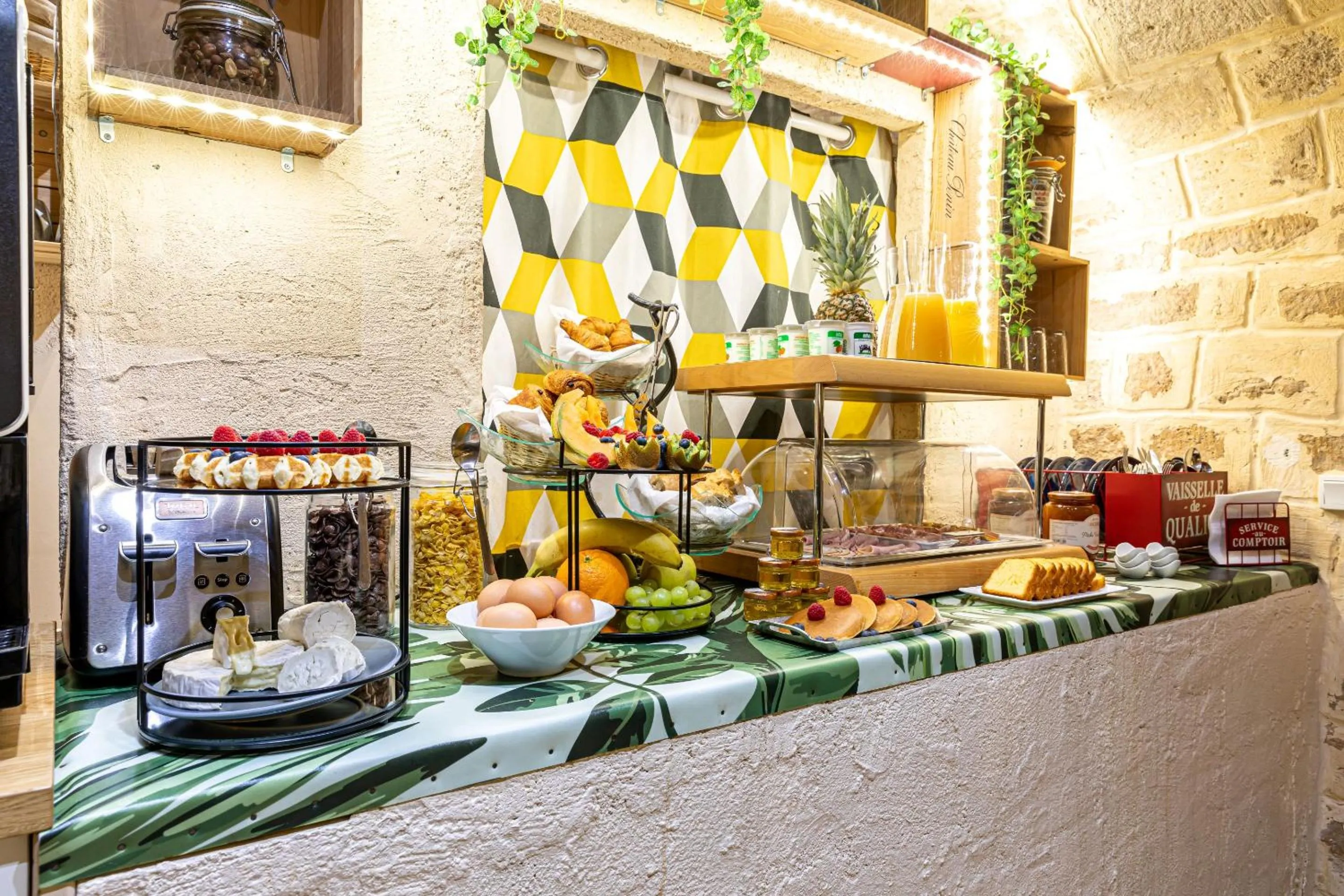 Food in Hotel Romance Malesherbes by Patrick Hayat