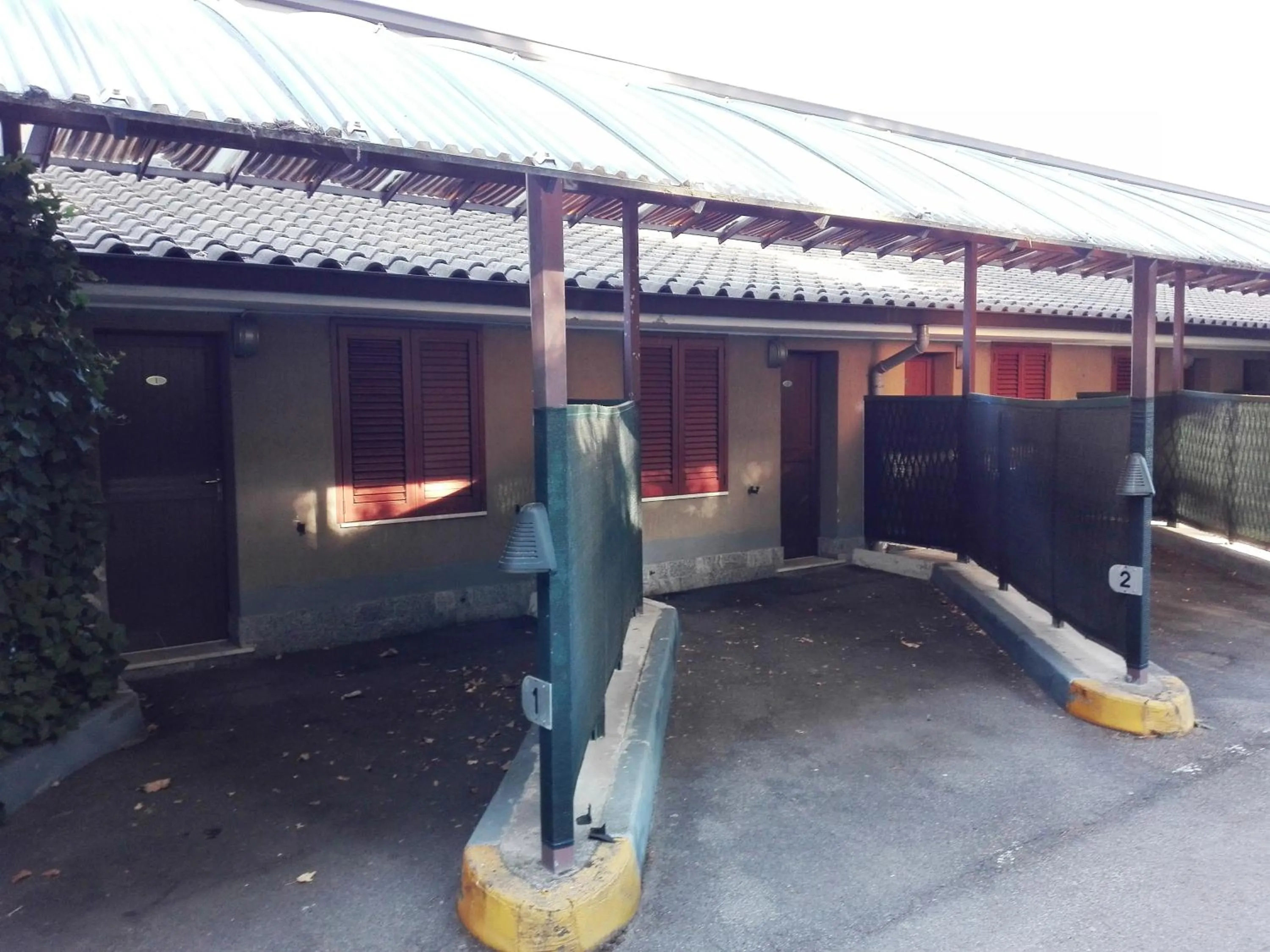 Property building in Hotel Motel Est