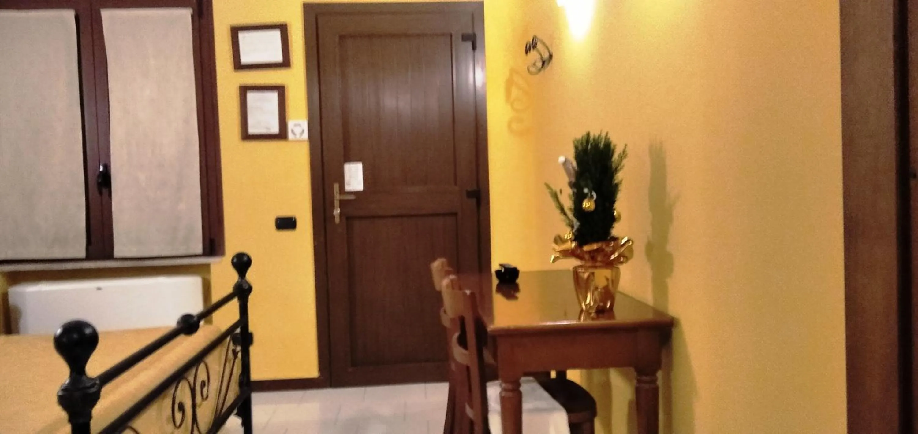 Bedroom in Hotel Motel Est