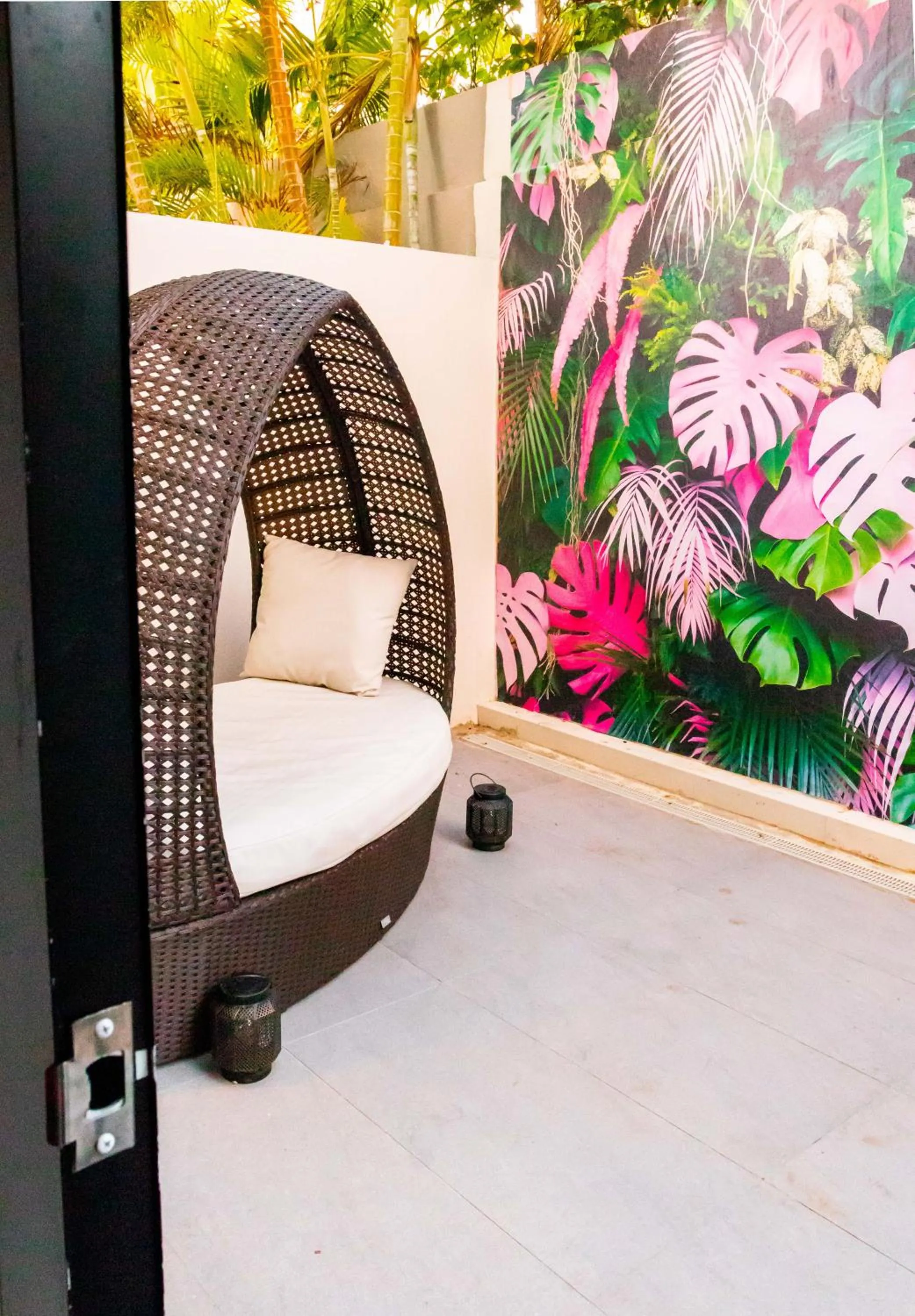 Patio in The Ivy Hotel