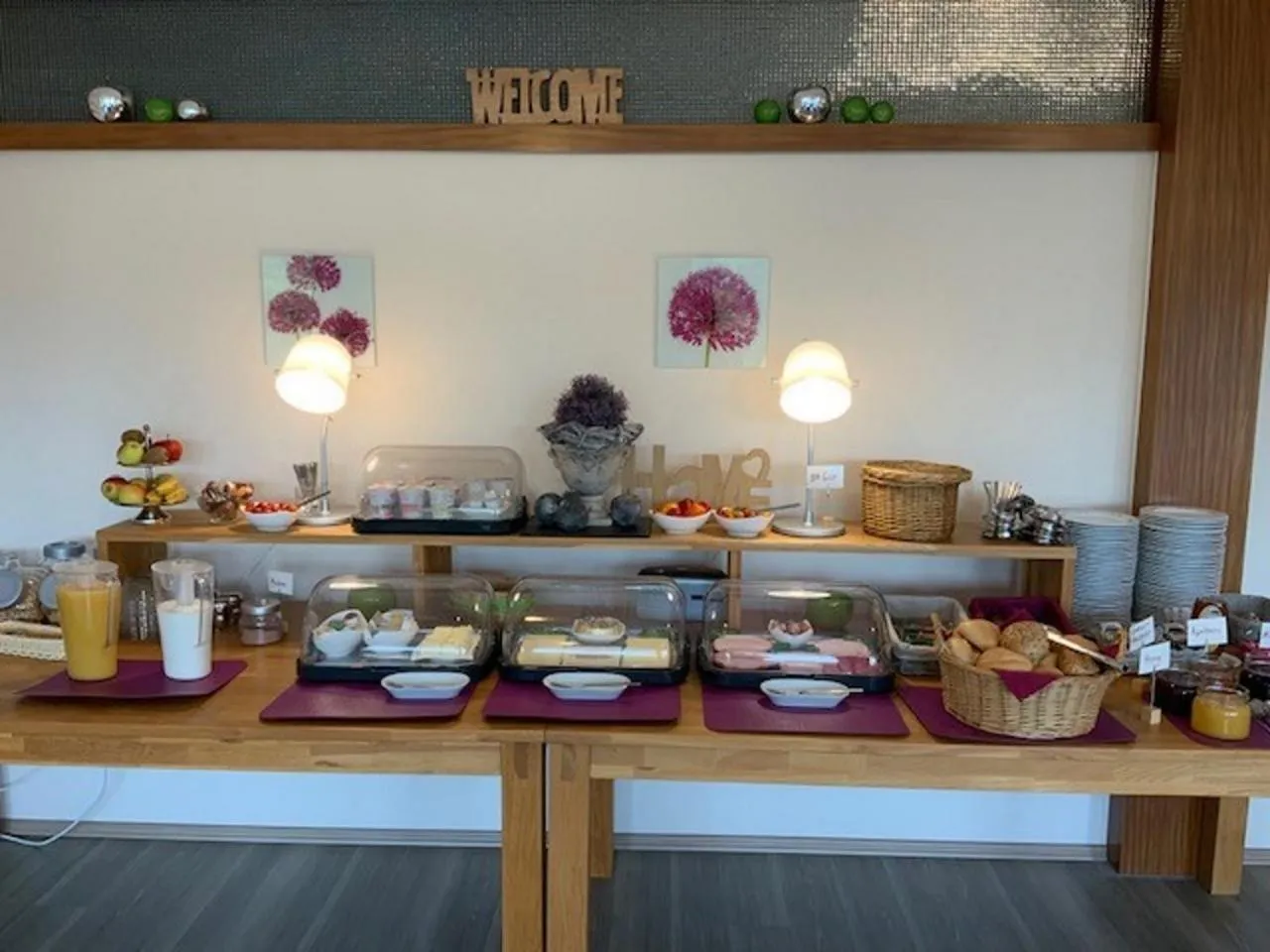 Buffet breakfast in Hotel am Siebenpfennigsknapp