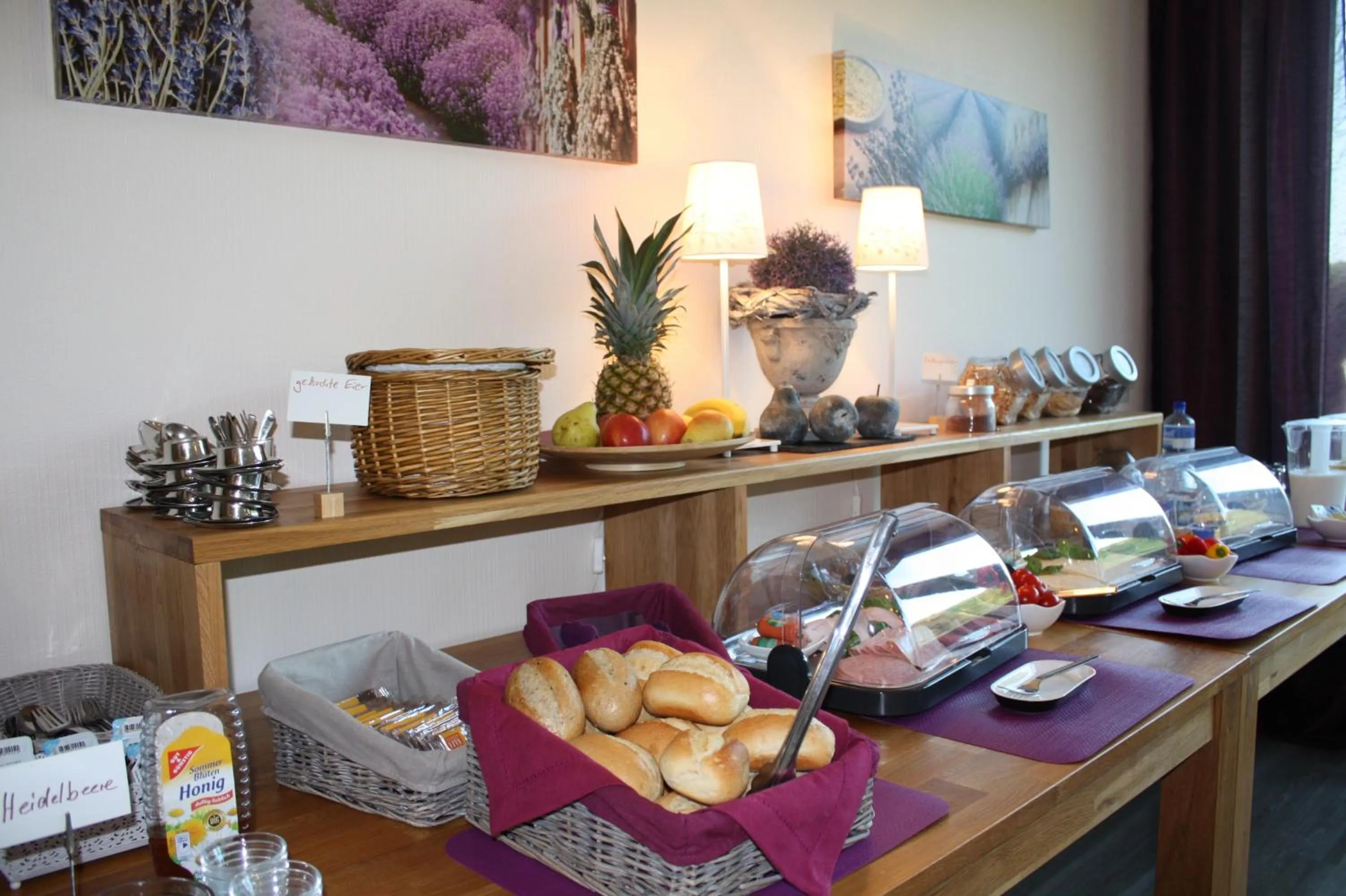 Buffet breakfast in Hotel am Siebenpfennigsknapp