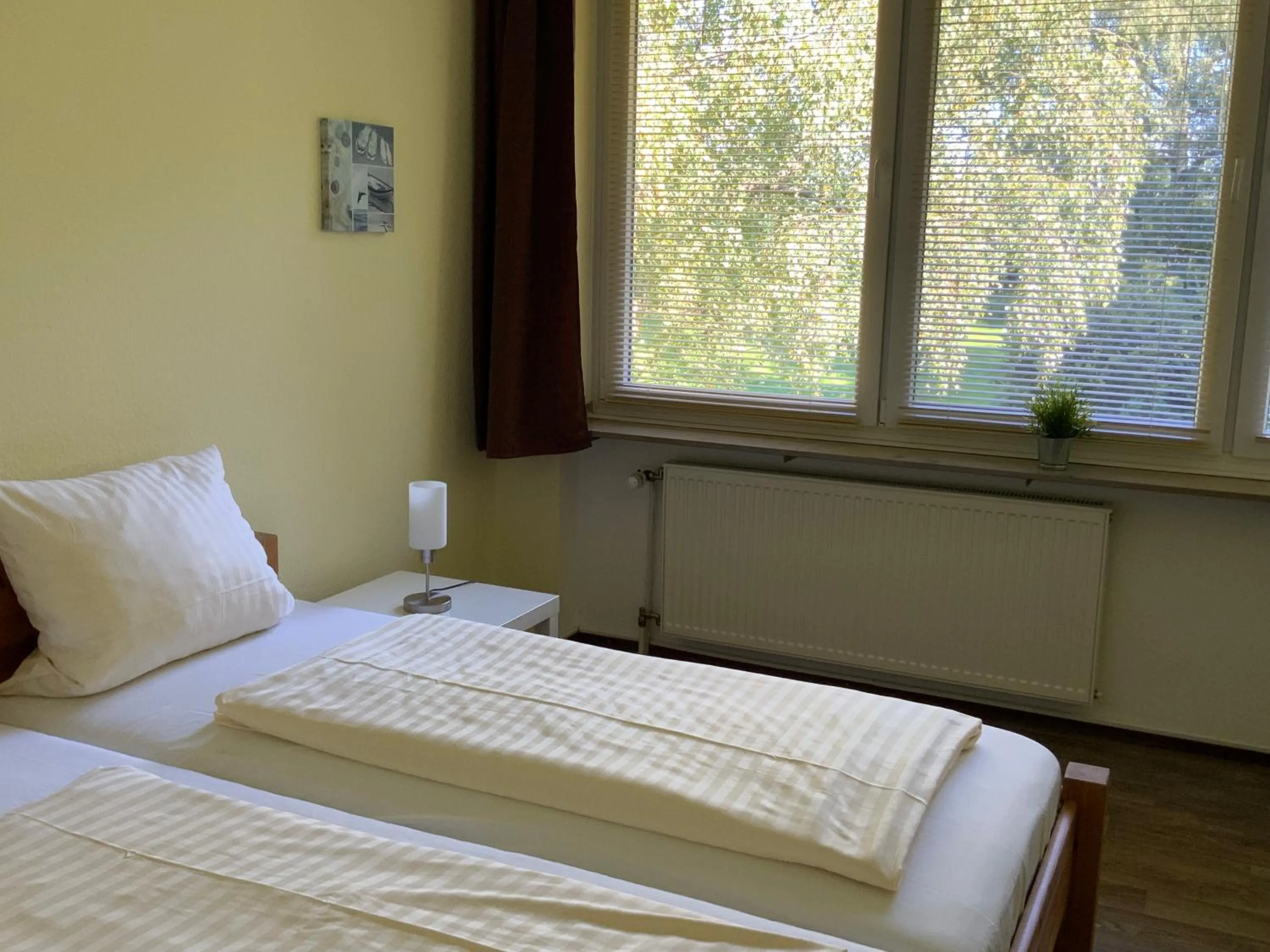 Bedroom, Bed in Hotel am Siebenpfennigsknapp