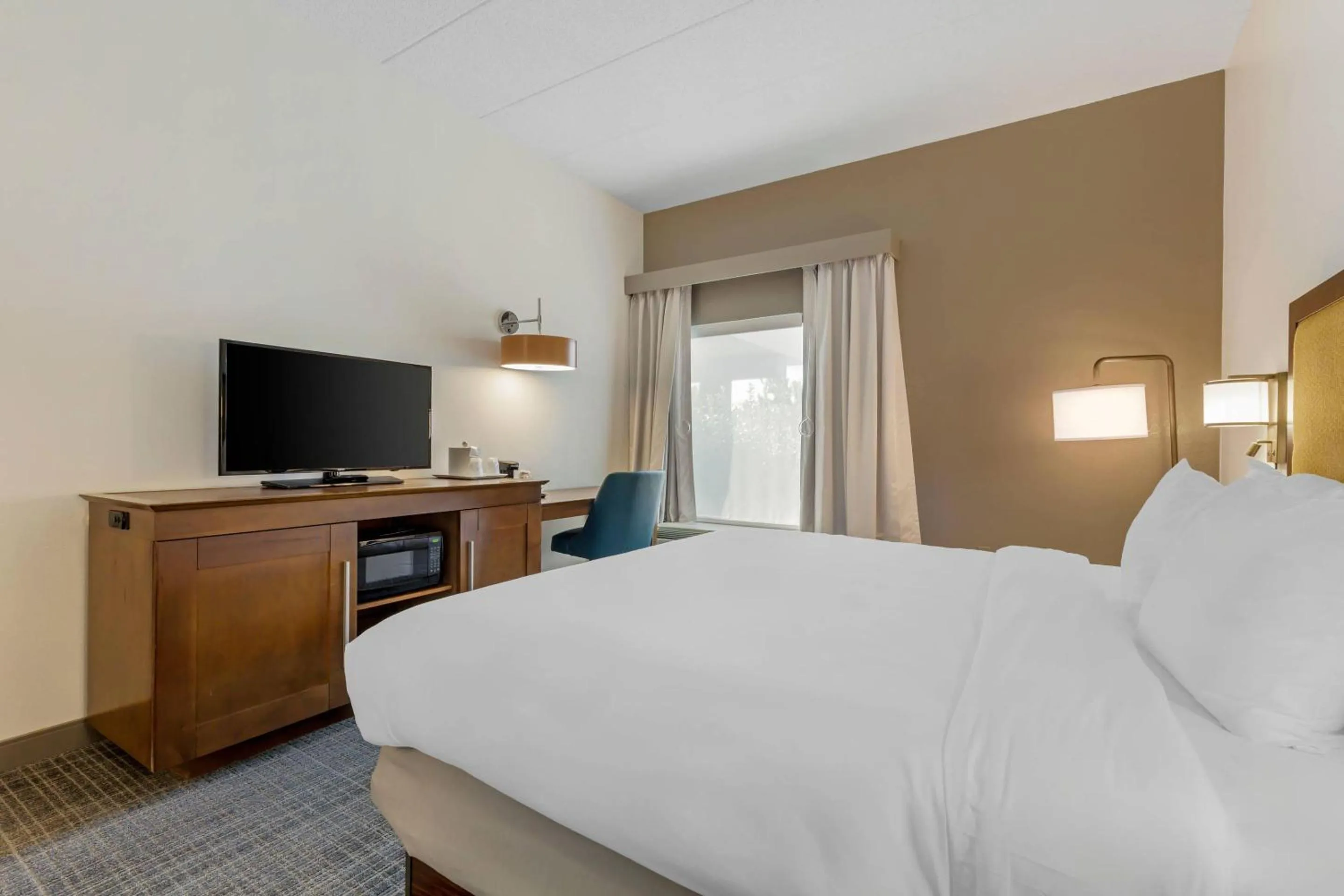 Bedroom, Bed in Comfort Inn Laurel - Fort Meade