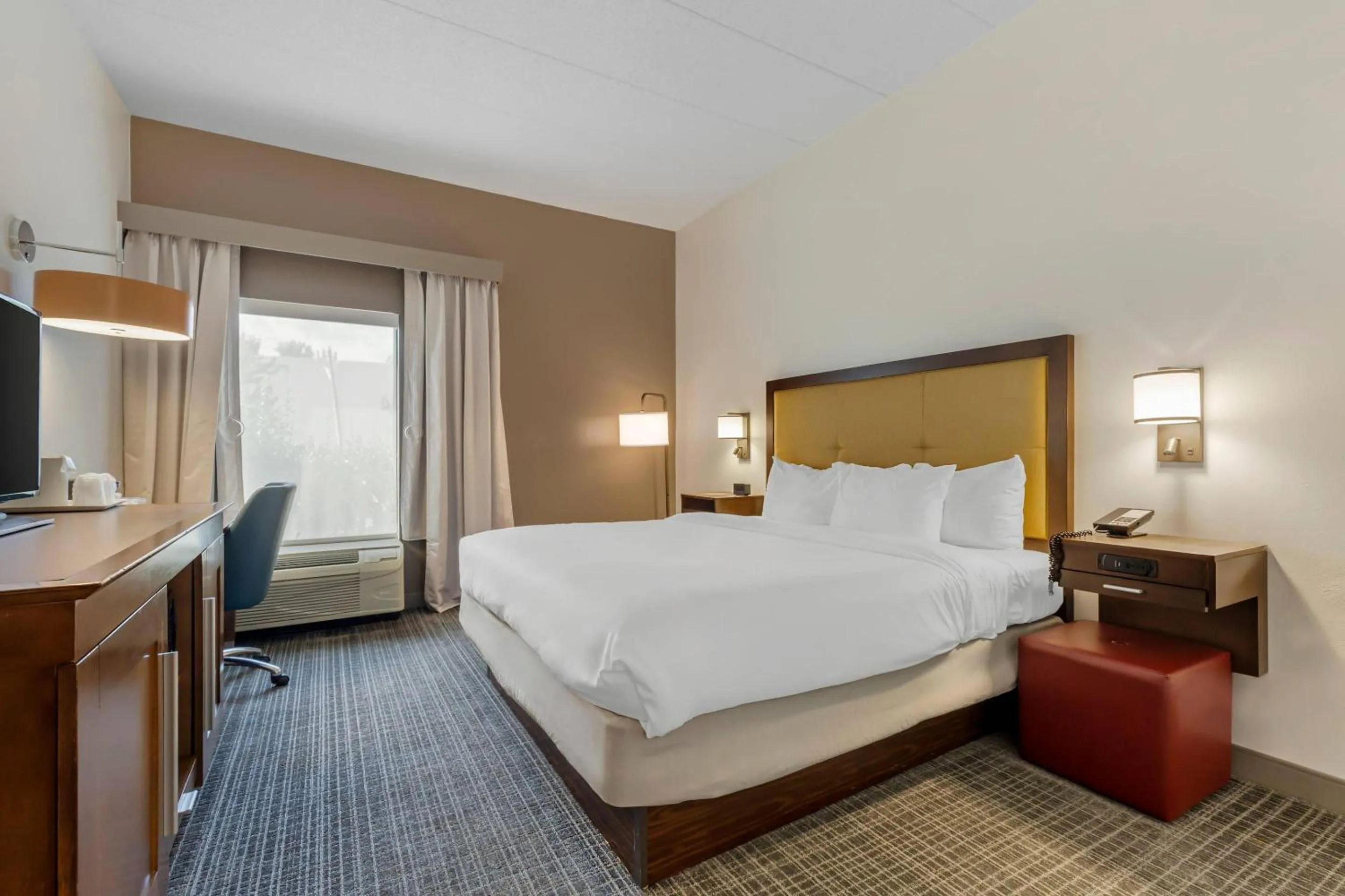 Bedroom, Bed in Comfort Inn Laurel - Fort Meade