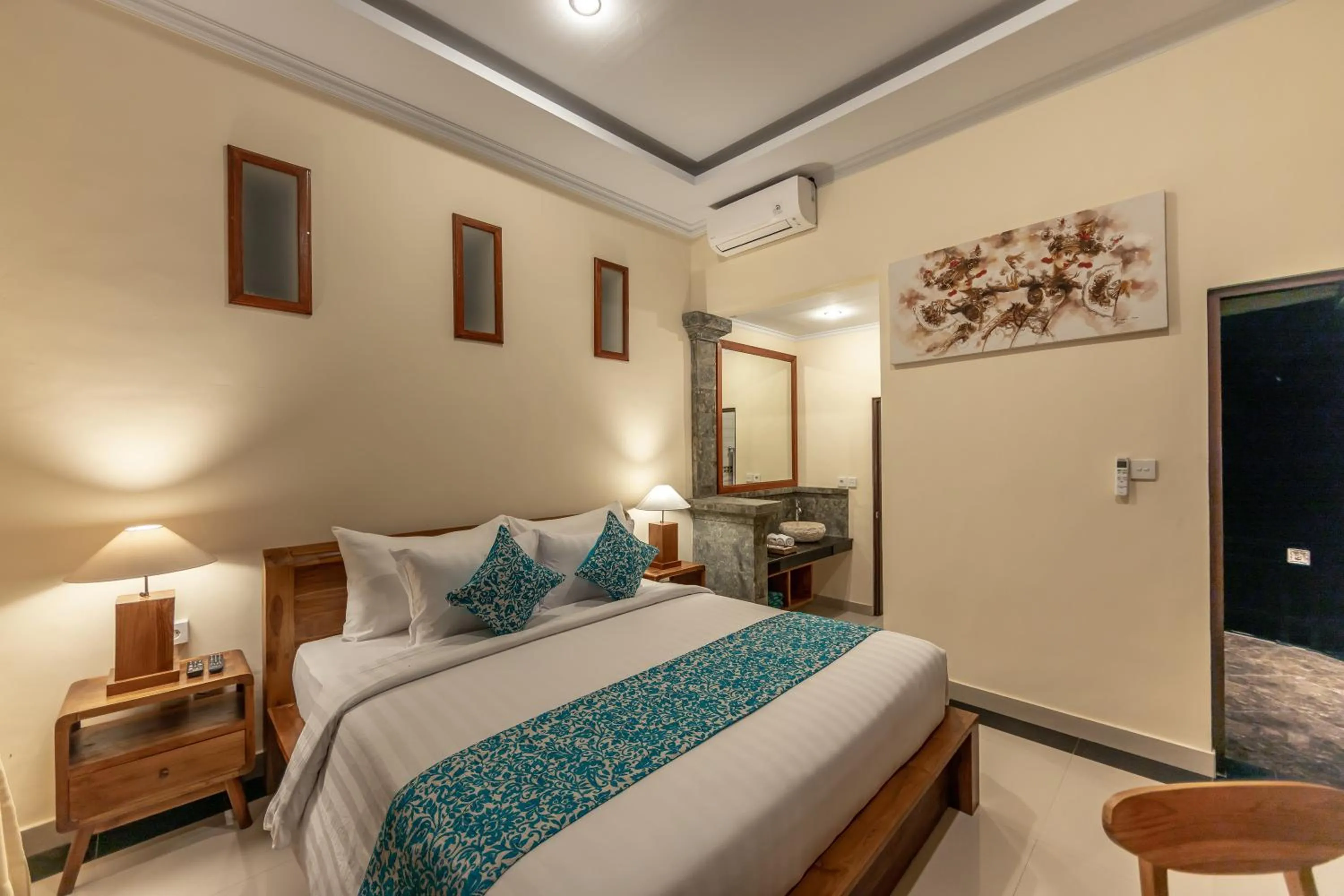 Bedroom, Bed in Juwuk Manis