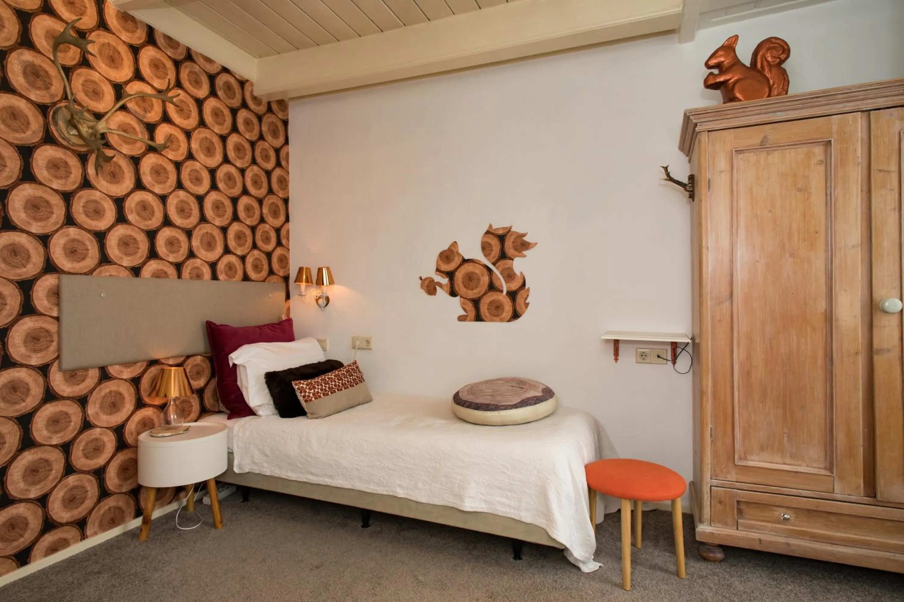 Bed in Hotel Restaurant Taverne