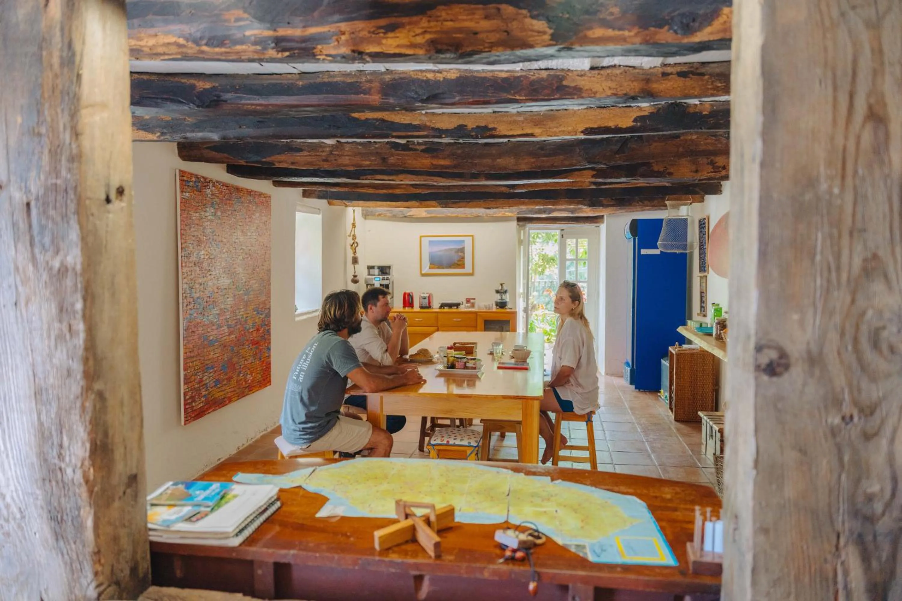 Living room in Madeira Surf Lodge