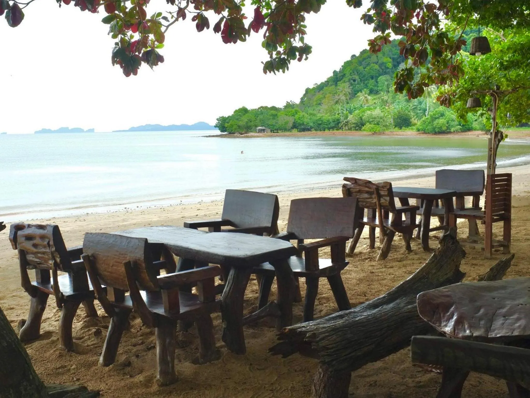 Property building in Bonhomie Beach Cottage