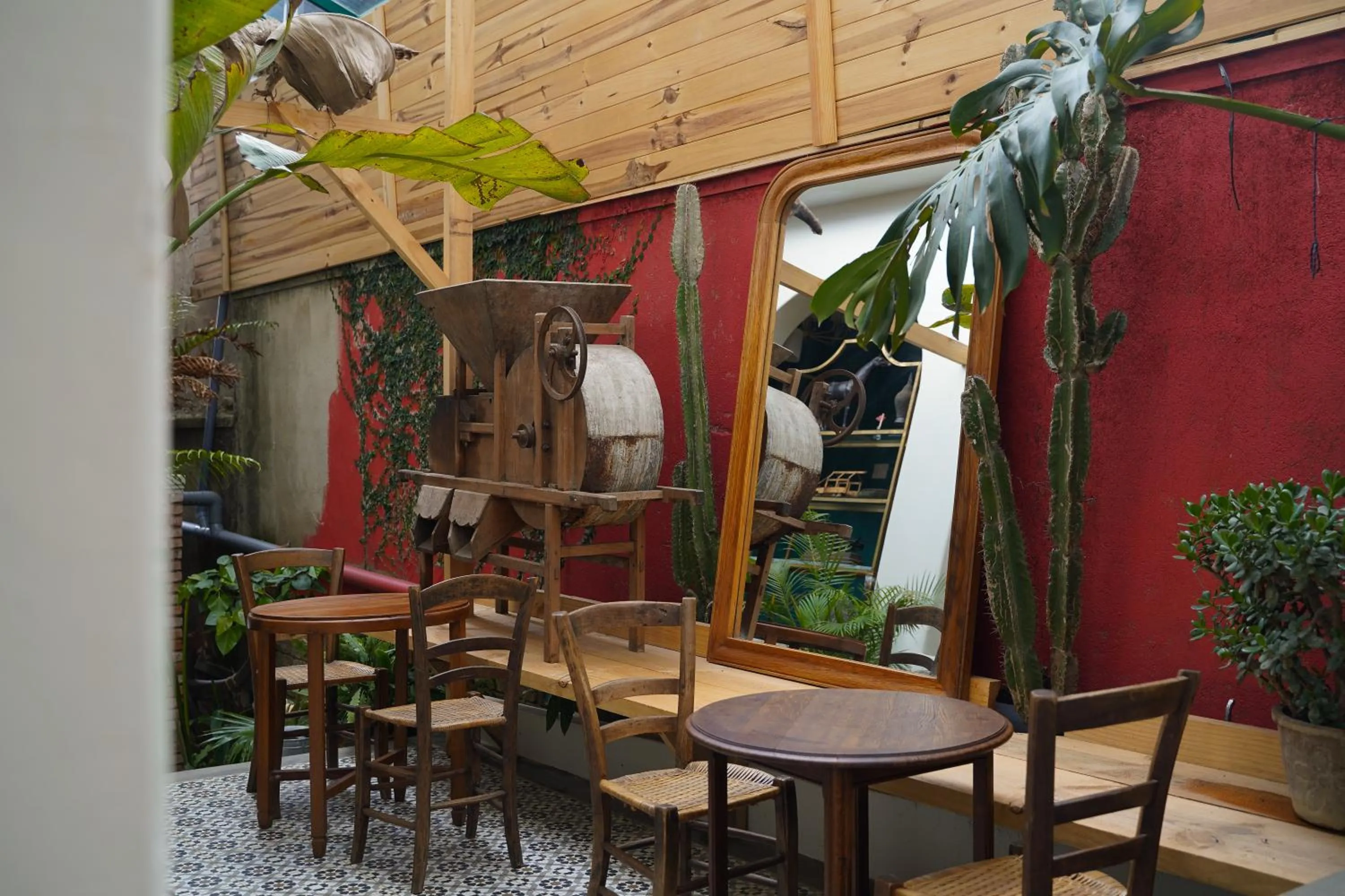 Seating area in Lacasa May