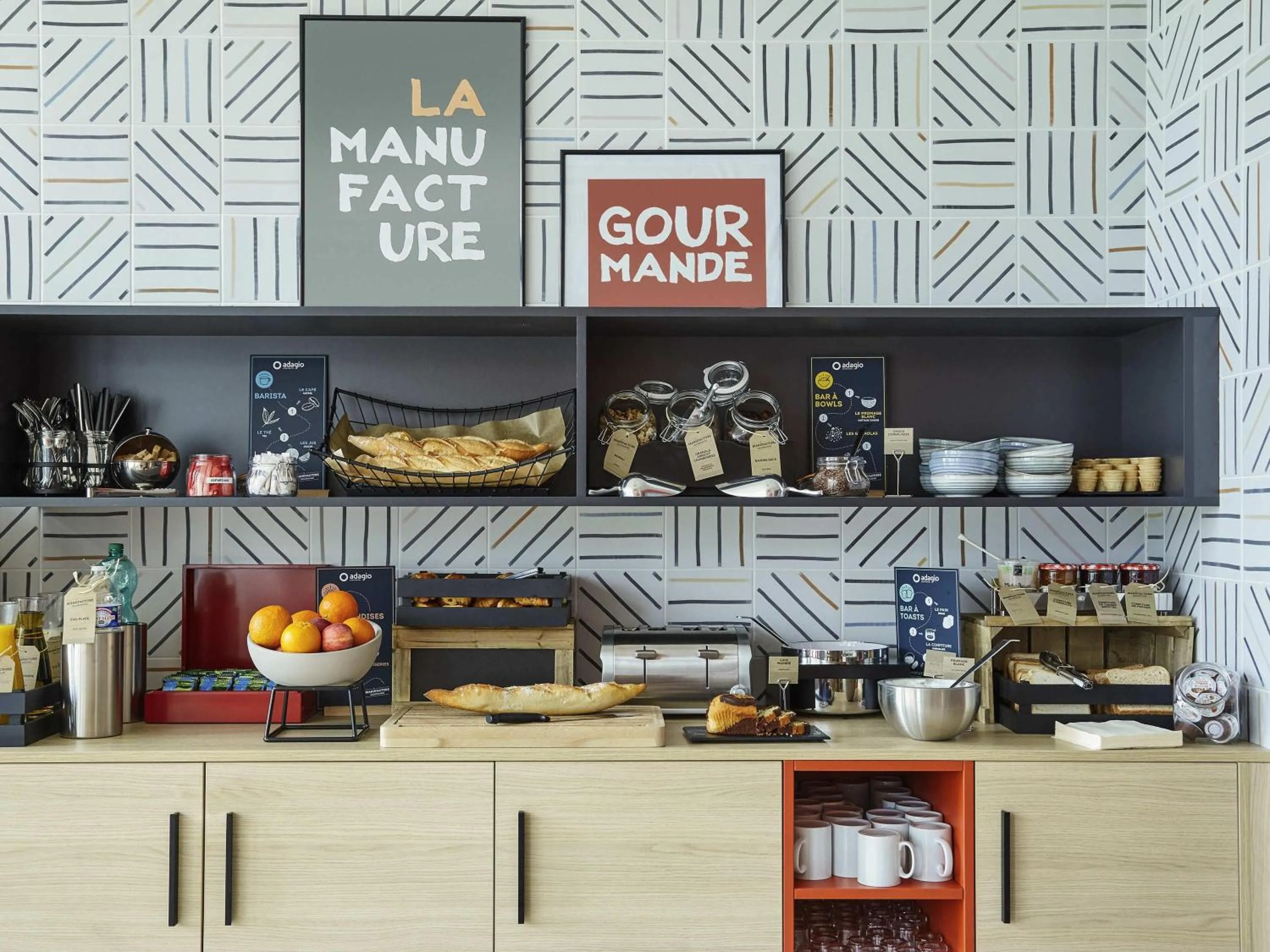 Breakfast in Aparthotel Adagio Access Avignon