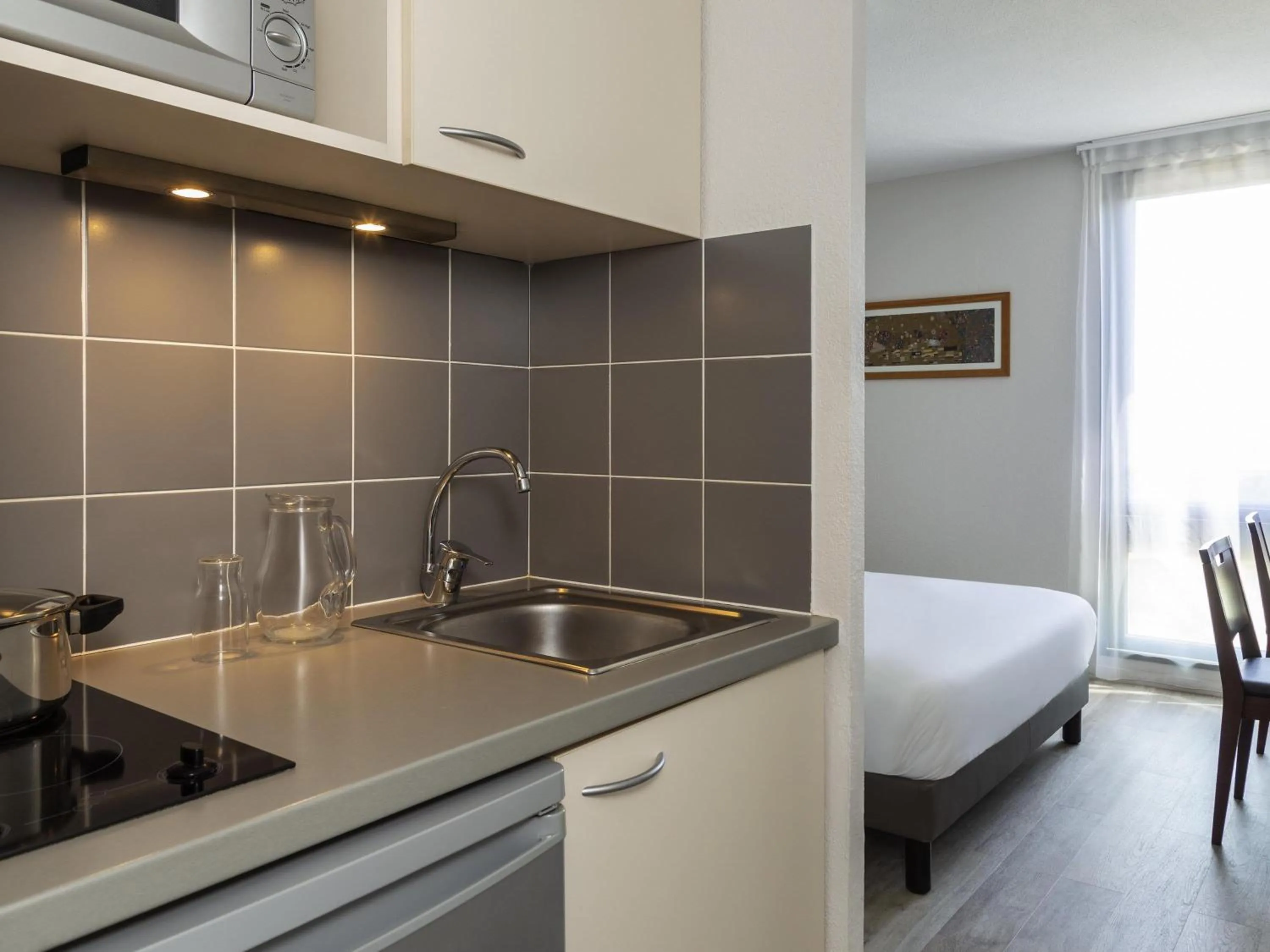 Bedroom in Aparthotel Adagio Access Avignon