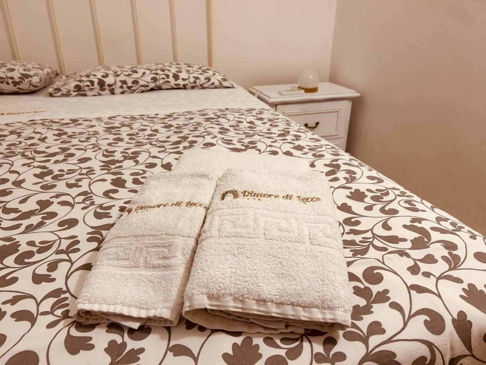 towels, Bed in Dimore di Lecce - La Corte