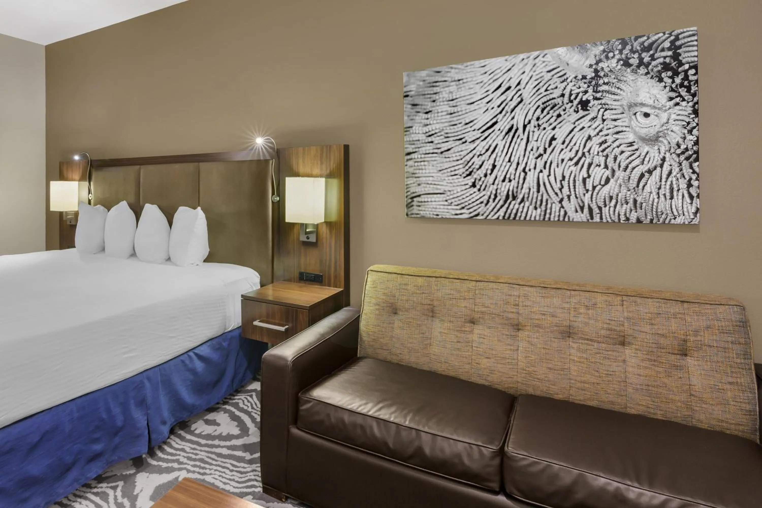 Bedroom, Bed in Best Western Plus Williston Hotel & Suites