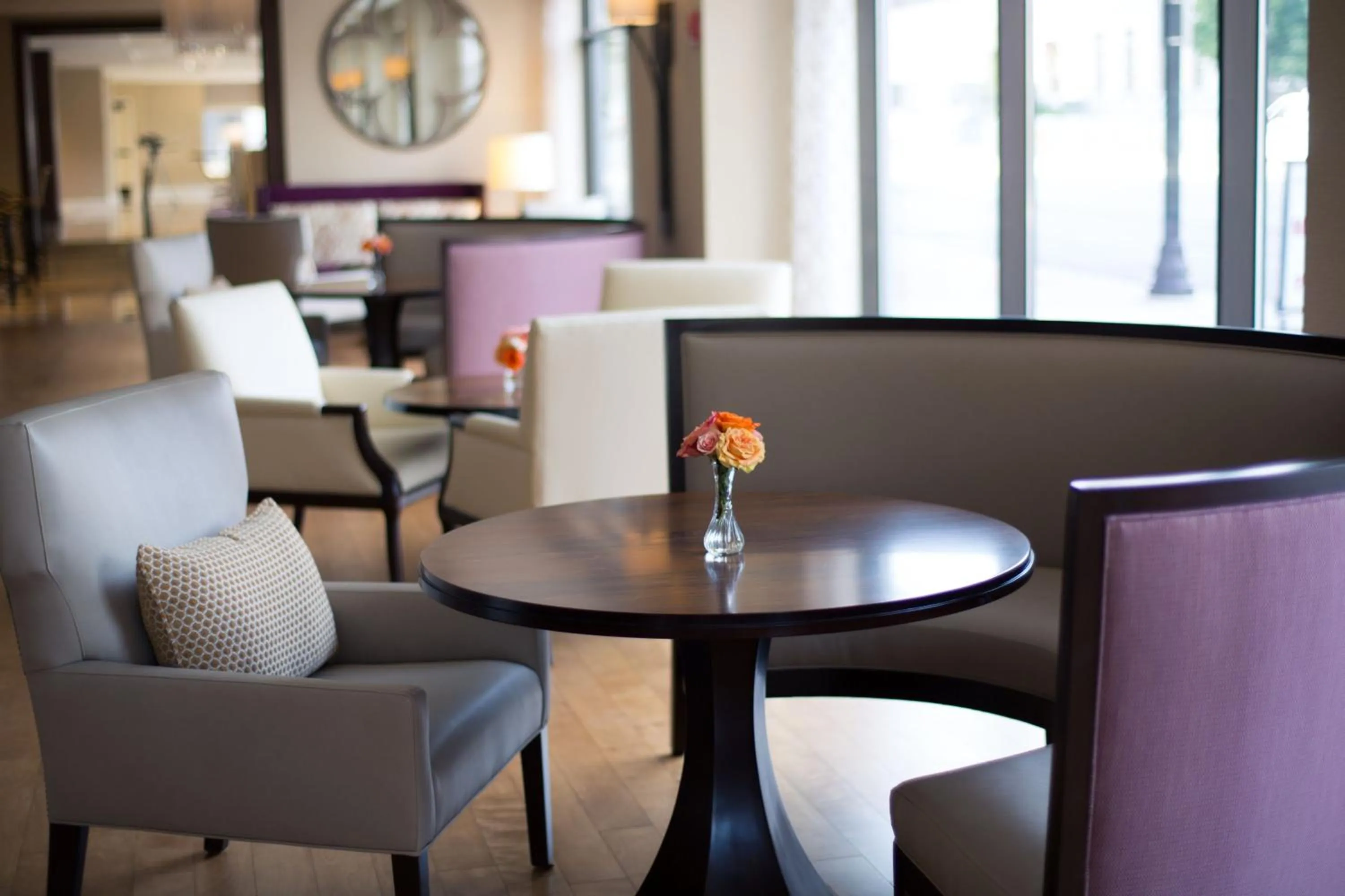 Restaurant/places to eat in Peoria Marriott Pere Marquette