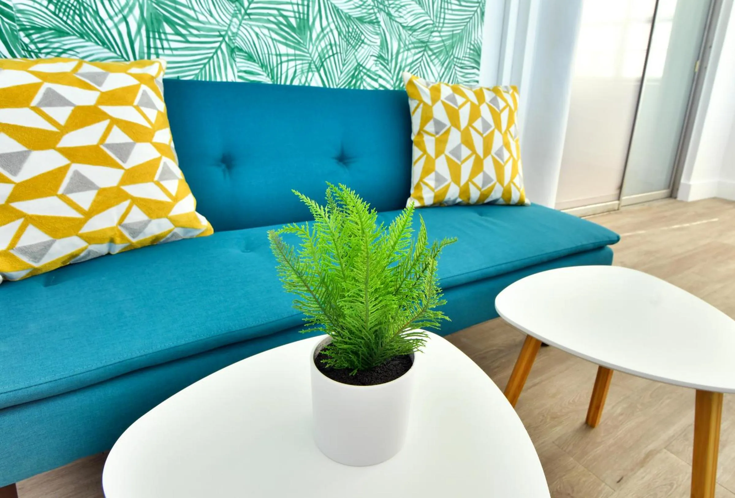 Living room in Broadwaysuites Downtown By RocketStay