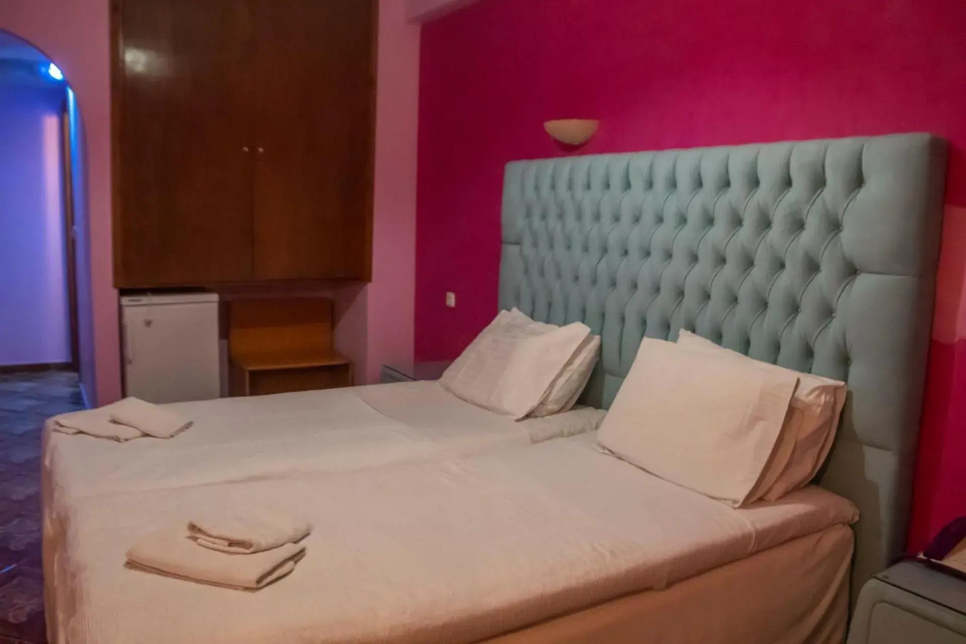 Deluxe Twin Room in Hotel Astoria Deluxe Twin Room in Hotel Astoria