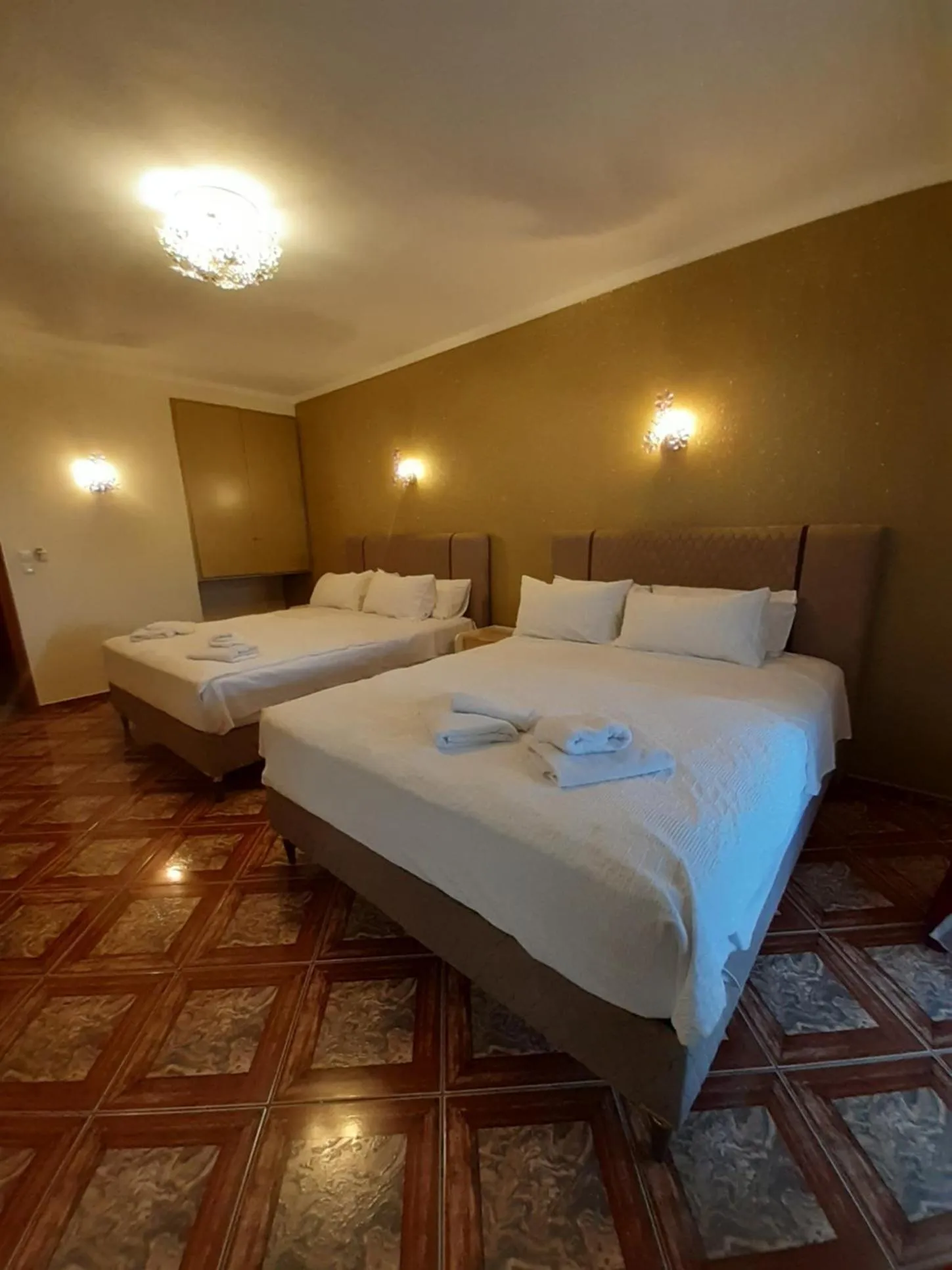 Bed in Hotel Astoria