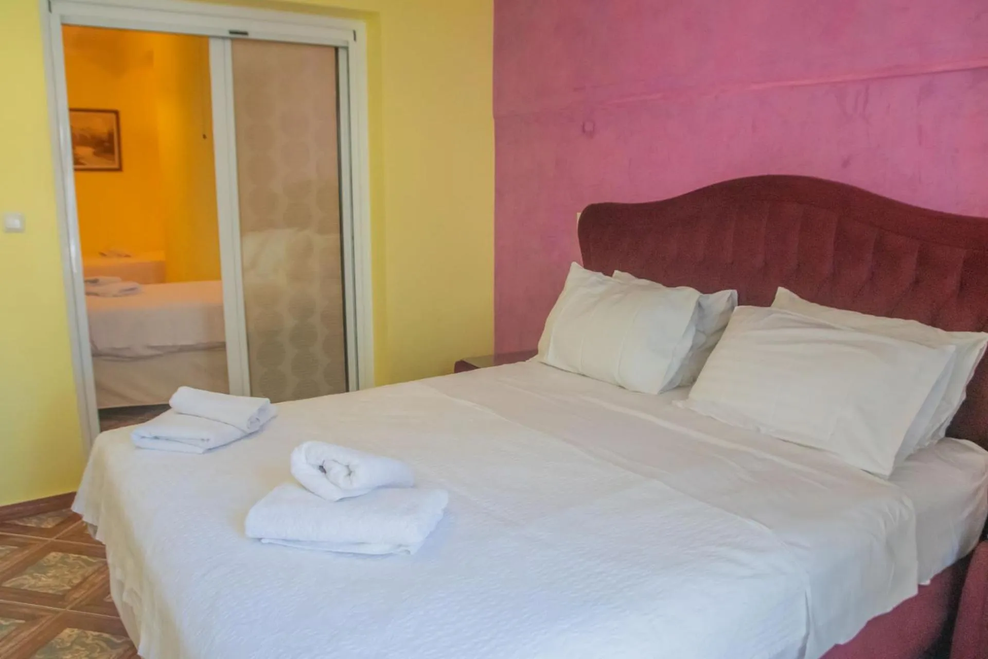 Bed in Hotel Astoria