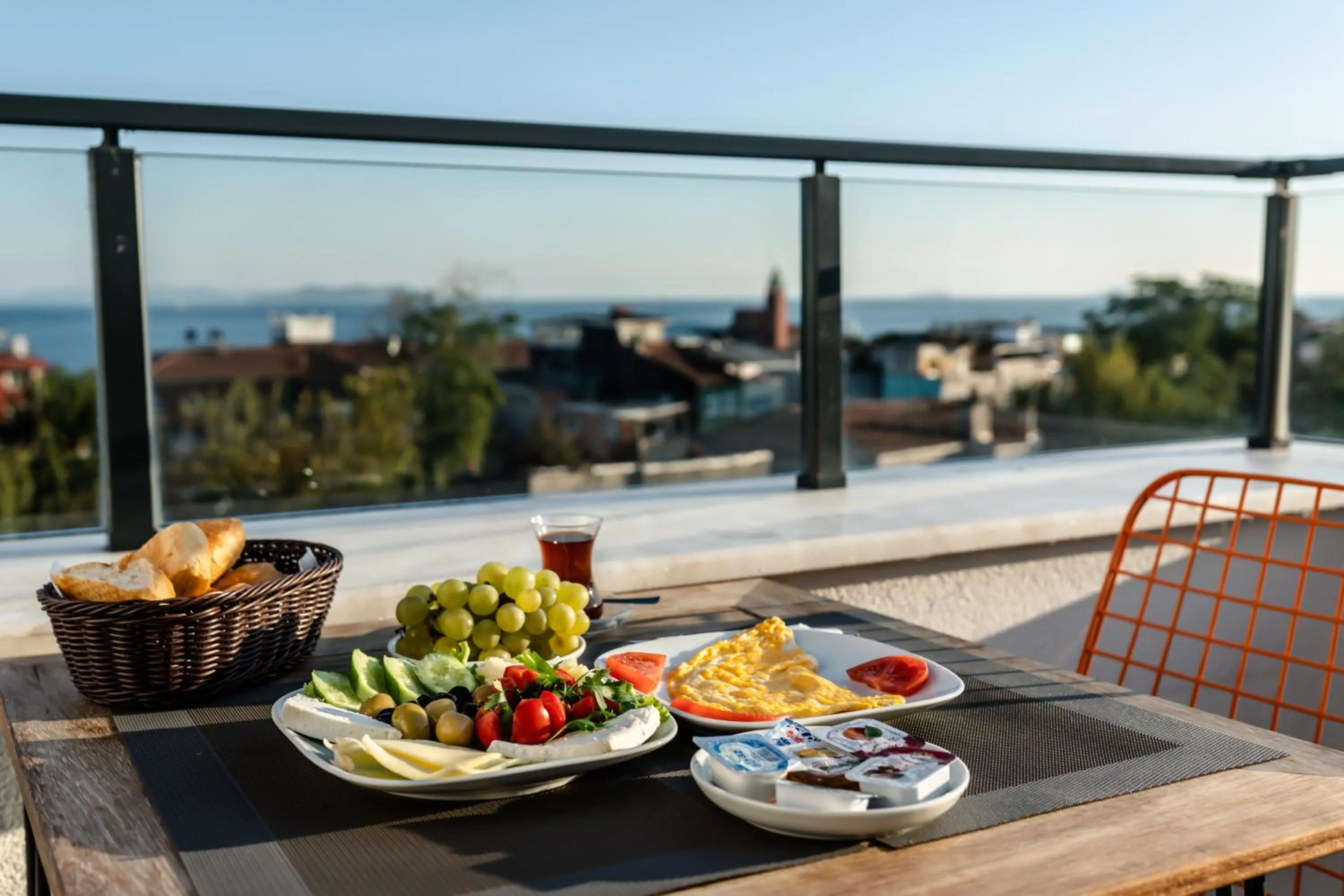 Breakfast in The Camelot Hotel