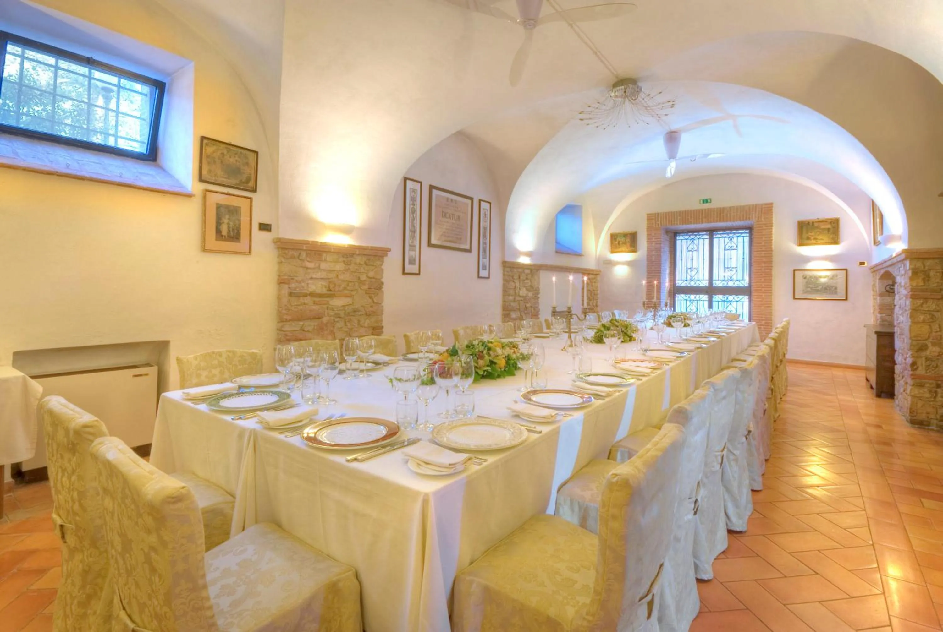 Restaurant/places to eat in Marchese Del Grillo