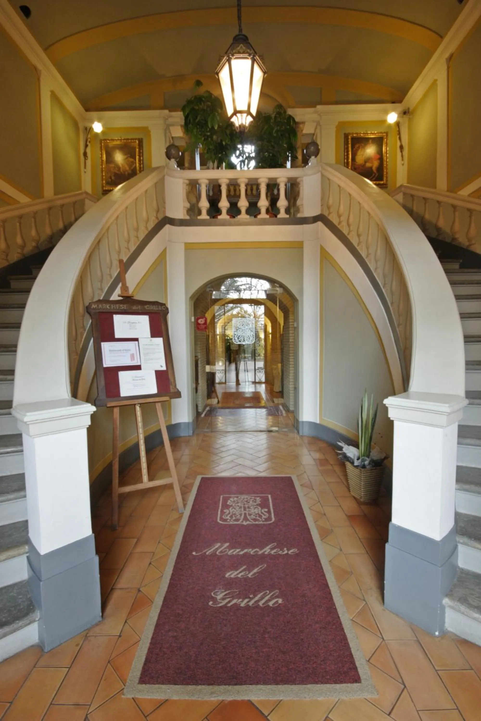 Restaurant/places to eat in Marchese Del Grillo