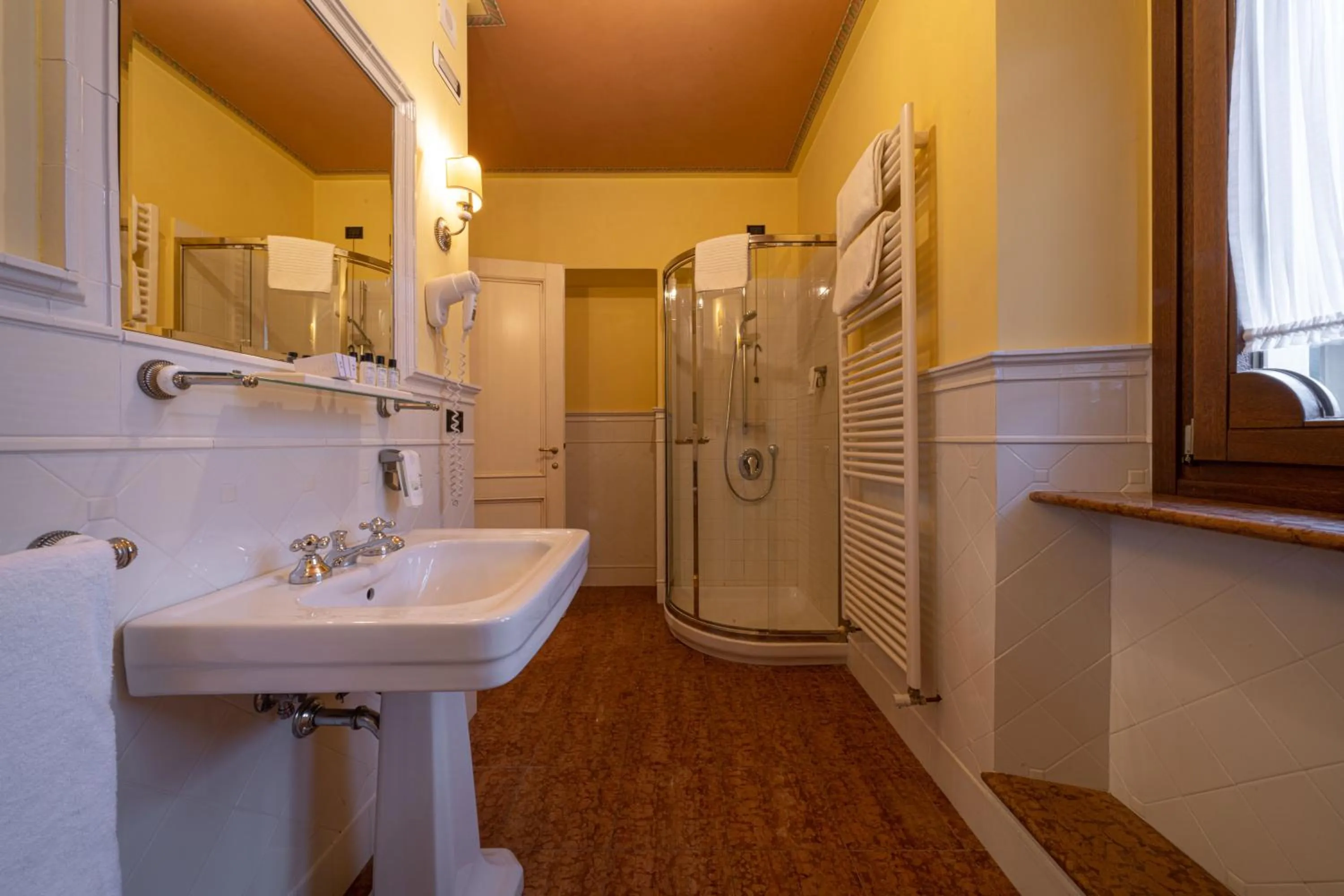 Shower in Marchese Del Grillo